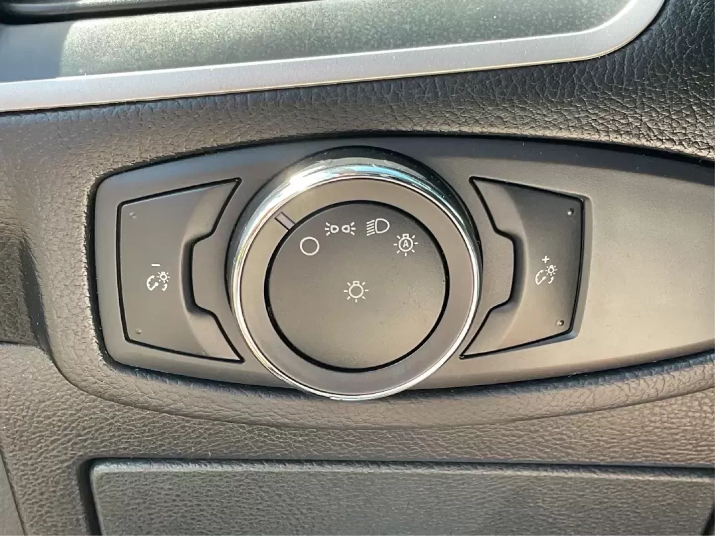 2015 Ford Edge SEL (2FMTK4J8XFB) with an Other engine, located at 1099 N County Rd 25A, Troy, OH, 45373, (937) 908-9800, 40.057079, -84.212883 - Photo#17