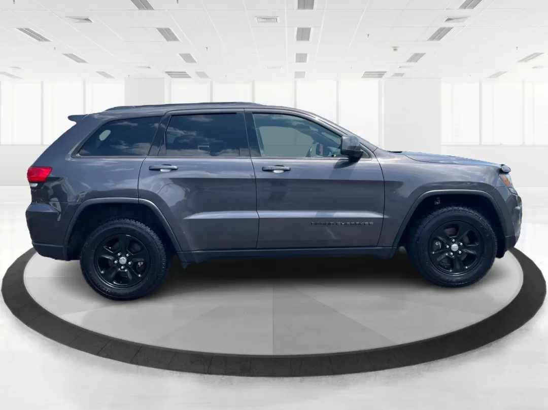2016 Jeep Grand Cherokee Laredo (1C4RJFAG8GC) with an Pentastar 3.6L V-6 DOHC engine, located at 880 E. National Road, Vandalia, OH, 45377, (937) 908-9800, 39.891918, -84.183594 - Photo#1