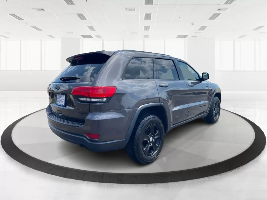 2016 Jeep Grand Cherokee Laredo (1C4RJFAG8GC) with an Pentastar 3.6L V-6 DOHC engine, located at 880 E. National Road, Vandalia, OH, 45377, (937) 908-9800, 39.891918, -84.183594 - Photo#2