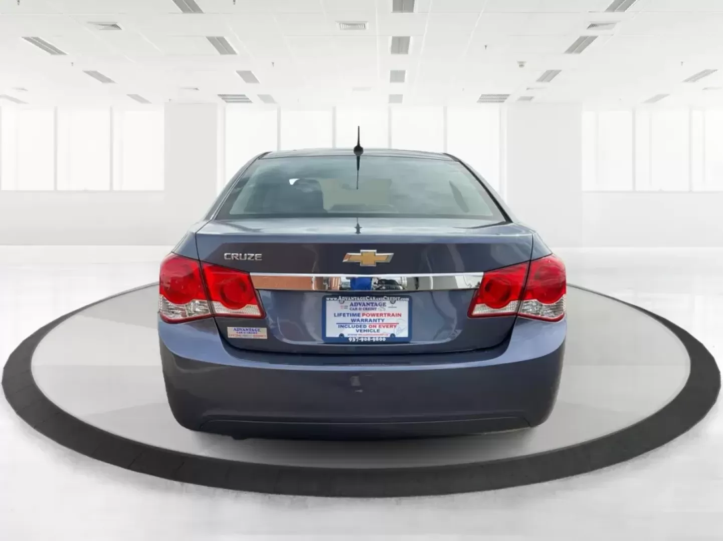 2014 Chevrolet Cruze LS Auto (1G1PA5SG0E7) with an ECOTEC 1.8L I-4 DOHC engine, located at 1230 East Main St, Xenia, OH, 45385, (937) 908-9800, 39.688026, -83.910172 - Photo#4