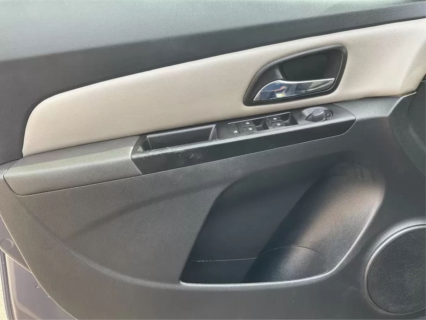 2014 Chevrolet Cruze LS Auto (1G1PA5SG0E7) with an ECOTEC 1.8L I-4 DOHC engine, located at 1230 East Main St, Xenia, OH, 45385, (937) 908-9800, 39.688026, -83.910172 - Photo#18