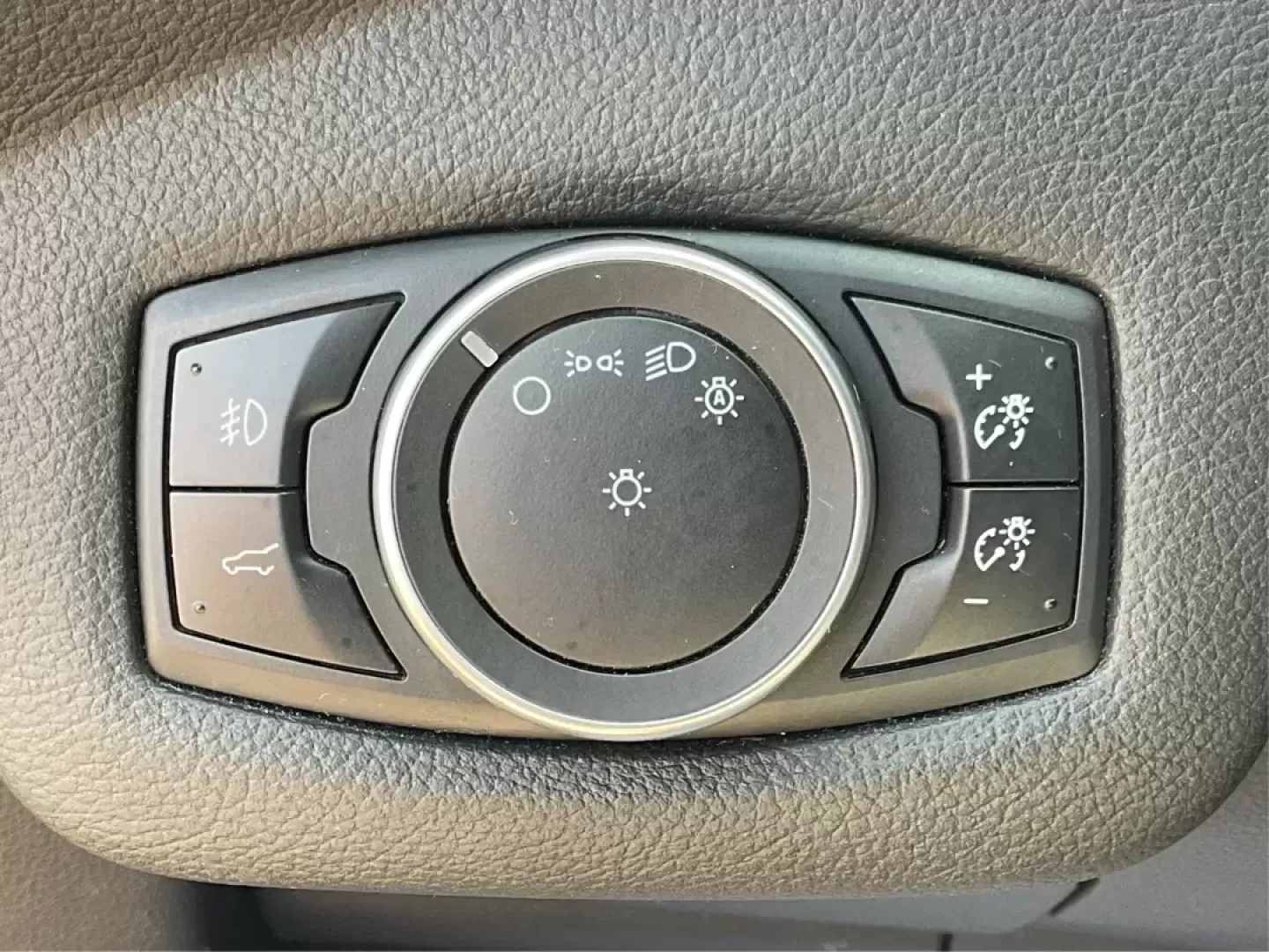 2017 Ford Escape SE (1FMCU0GD3HU) with an Other engine, located at 1184 Kauffman Ave, Fairborn, OH, 45324, (937) 908-9800, 39.807072, -84.030914 - 2017 Ford Escape SE - Photo#16