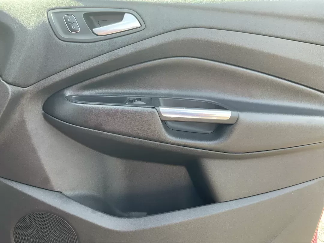 2017 Ford Escape SE (1FMCU0GD3HU) with an Other engine, located at 1184 Kauffman Ave, Fairborn, OH, 45324, (937) 908-9800, 39.807072, -84.030914 - 2017 Ford Escape SE - Photo#19