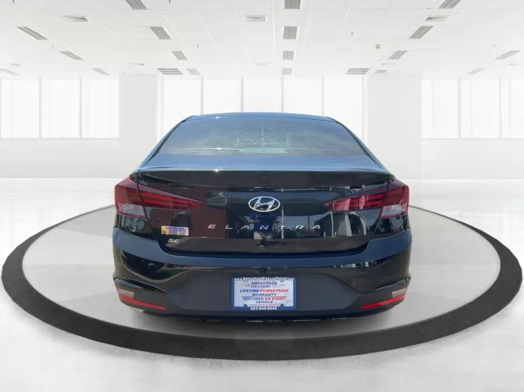 2019 Hyundai Elantra SE (5NPD74LF7KH) with an Nu 2L I-4 DOHC engine, located at 401 Woodman Dr, Riverside, OH, 45431, (937) 908-9800, 39.760899, -84.123421 - 2019 Hyundai Elantra SE - Photo#3