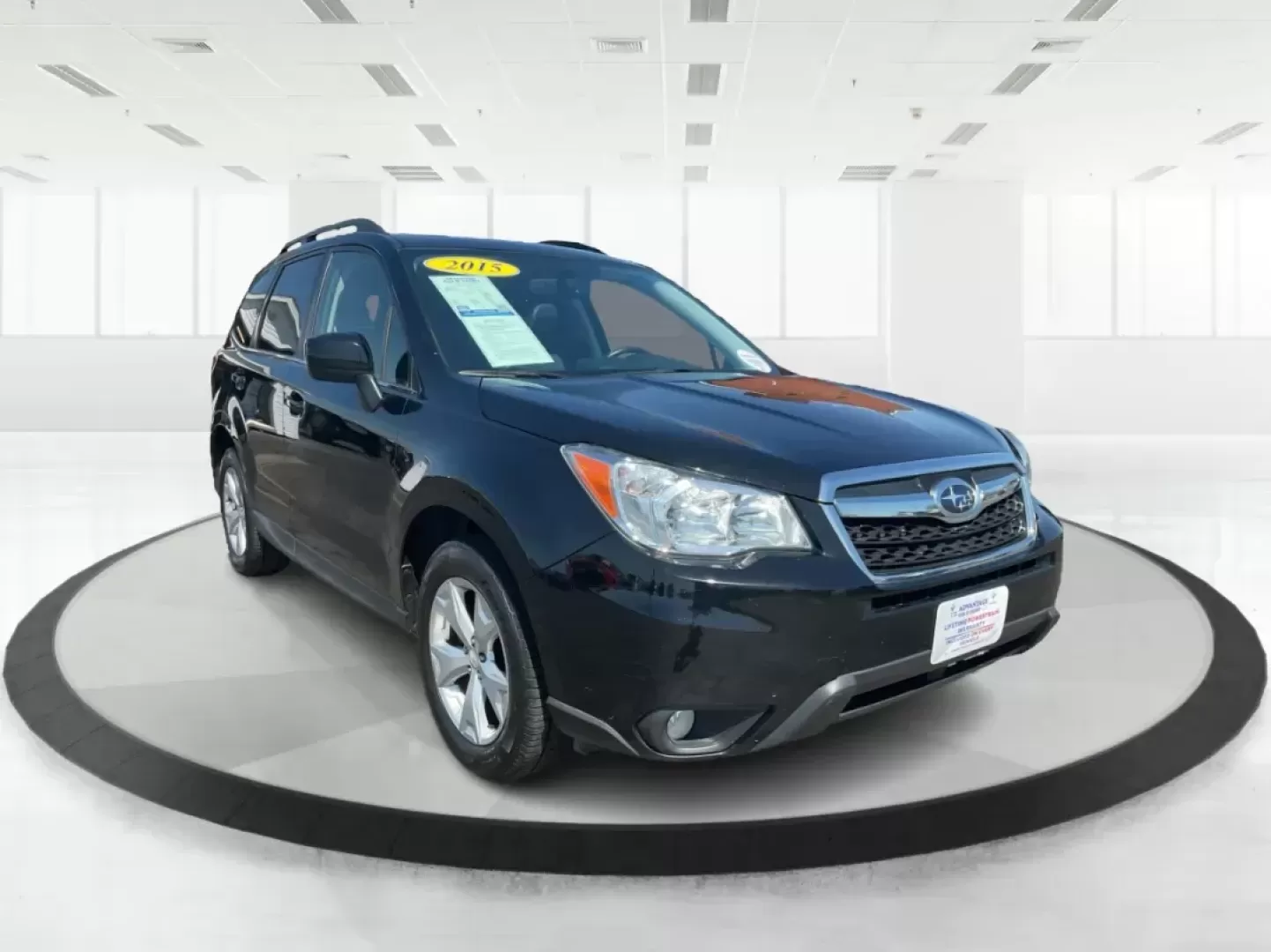 2015 Subaru Forester 2.5i Limited (JF2SJAHC5FH) with an 2.5L H-4 DOHC engine, located at 1184 Kauffman Ave, Fairborn, OH, 45324, (937) 908-9800, 39.807072, -84.030914 - Photo#0