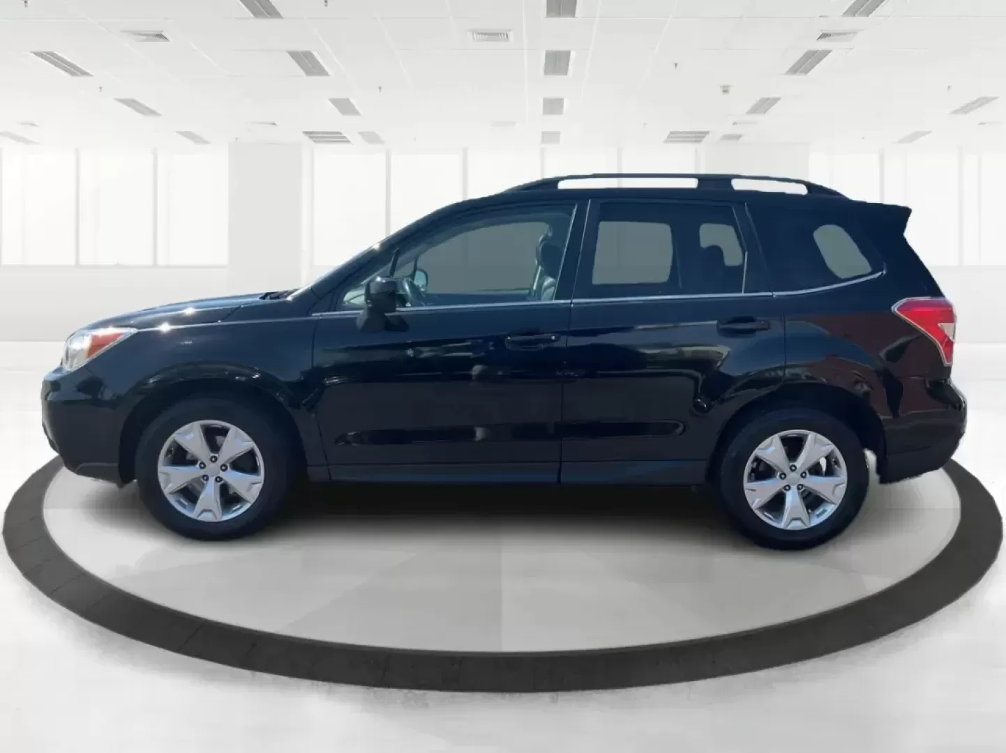 2015 Subaru Forester 2.5i Limited (JF2SJAHC5FH) with an 2.5L H-4 DOHC engine, located at 1184 Kauffman Ave, Fairborn, OH, 45324, (937) 908-9800, 39.807072, -84.030914 - Photo#6