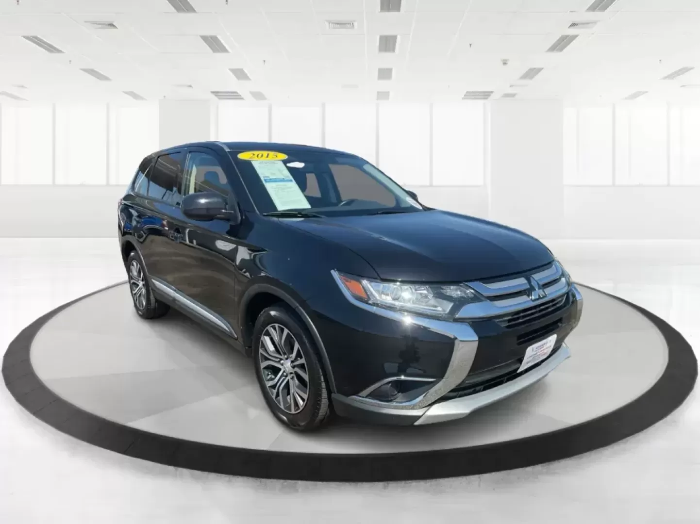 2017 Mitsubishi Outlander ES (JA4AD2A34HZ) with an 2.4L I-4 variable valve control engine, located at 1951 S Dayton Lakeview Rd., New Carlisle, OH, 45344, (937) 908-9800, 39.890999, -84.050255 - Photo#0
