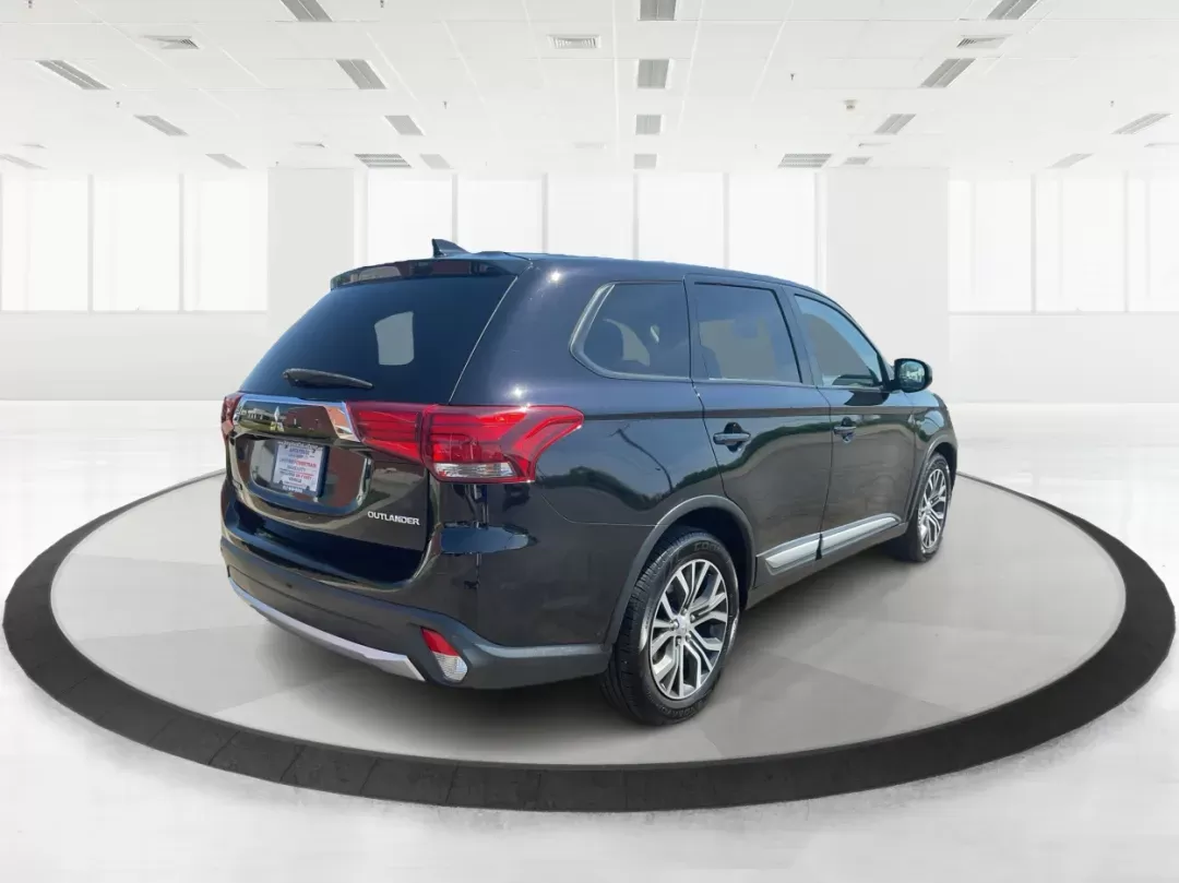 2017 Mitsubishi Outlander ES (JA4AD2A34HZ) with an 2.4L I-4 variable valve control engine, located at 1951 S Dayton Lakeview Rd., New Carlisle, OH, 45344, (937) 908-9800, 39.890999, -84.050255 - 2017 Mitsubishi Outlander ES - Photo#2