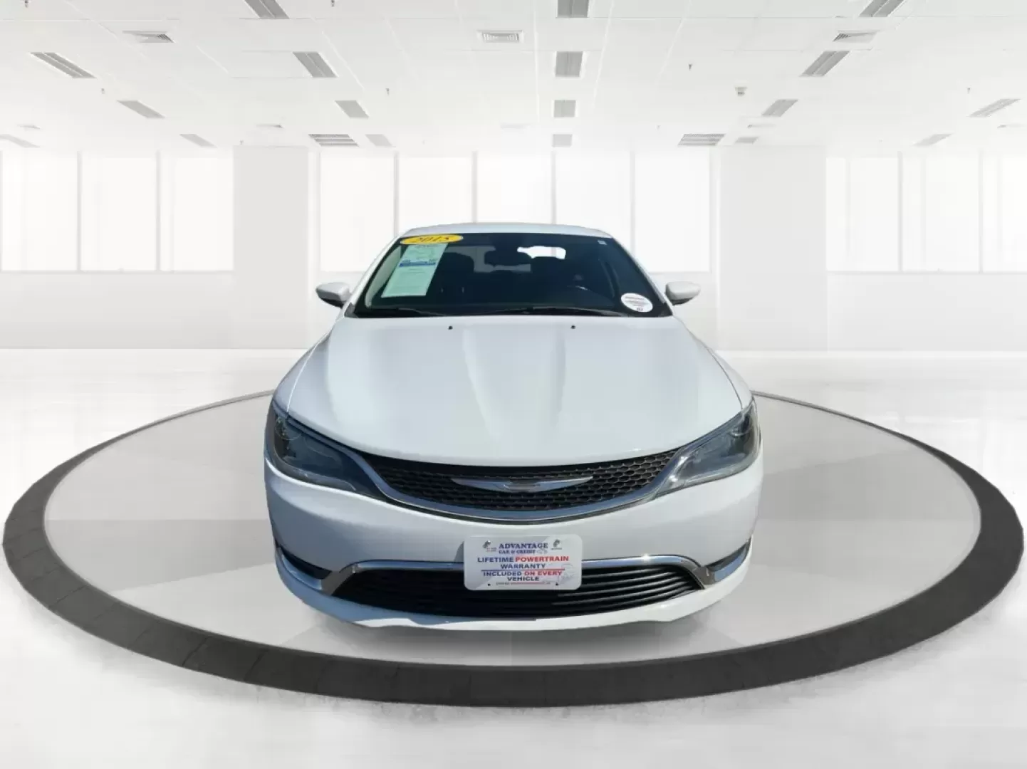 2015 Chrysler 200 Limited (1C3CCCAB5FN) with an 2.4L L4 DOHC 16V engine, 9-Speed Automatic transmission, located at 8750 N County Rd 25A, Piqua, OH, 45356, (937) 908-9800, 40.164391, -84.232513 - Photo#6