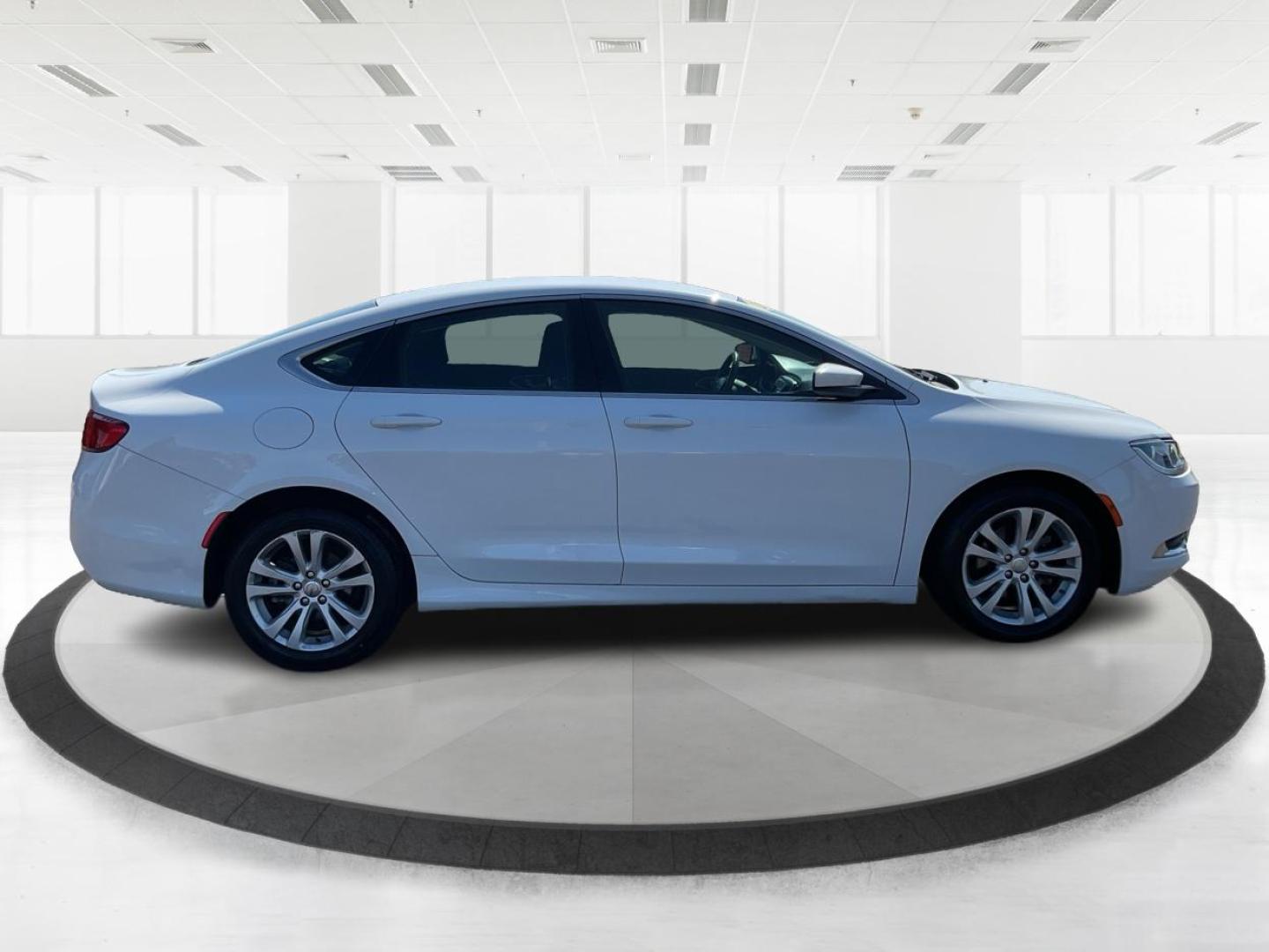 2015 Chrysler 200 Limited (1C3CCCAB5FN) with an 2.4L L4 DOHC 16V engine, 9-Speed Automatic transmission, located at 8750 N County Rd 25A, Piqua, OH, 45356, (937) 908-9800, 40.164391, -84.232513 - Photo#1