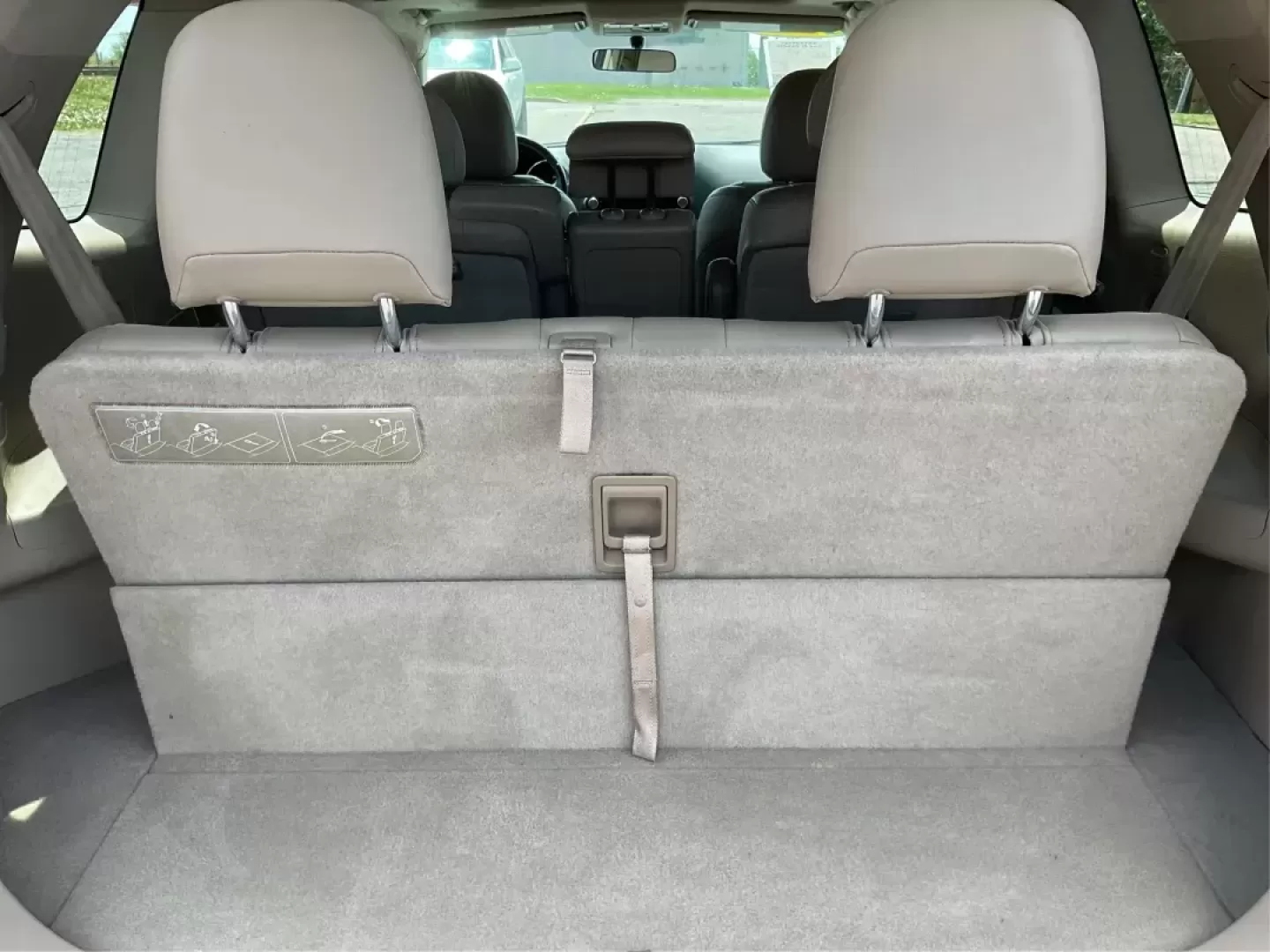 2008 Toyota Highlander Sport (JTEES43A082) with an 3.5L V-6 DOHC engine, located at 1099 N County Rd 25A, Troy, OH, 45373, (937) 908-9800, 40.057079, -84.212883 - 2008 Toyota Highlander Sport - Photo#11