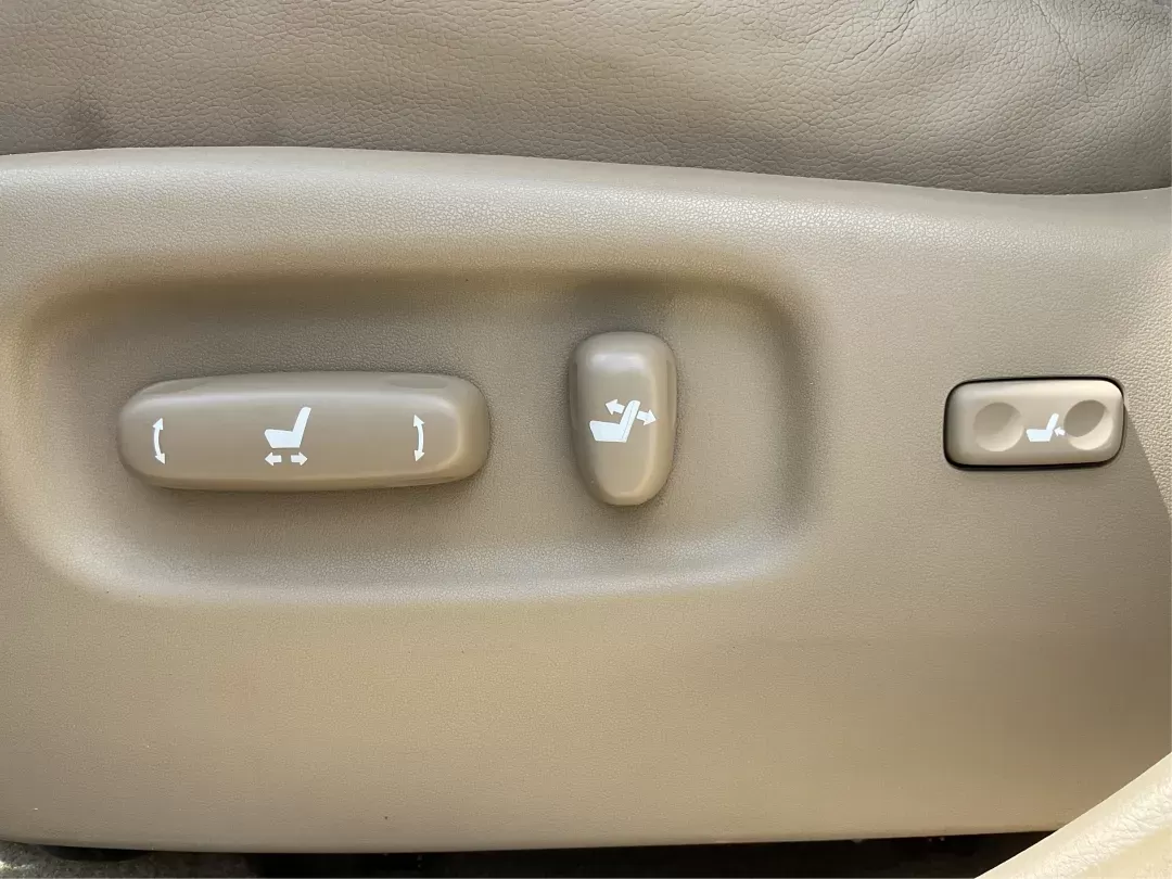 2008 Toyota Highlander Sport (JTEES43A082) with an 3.5L V-6 DOHC engine, located at 1099 N County Rd 25A , Troy, OH, 45373, (937) 908-9800, 40.057079, -84.212883 - 2008 Toyota Highlander Sport - Photo#15