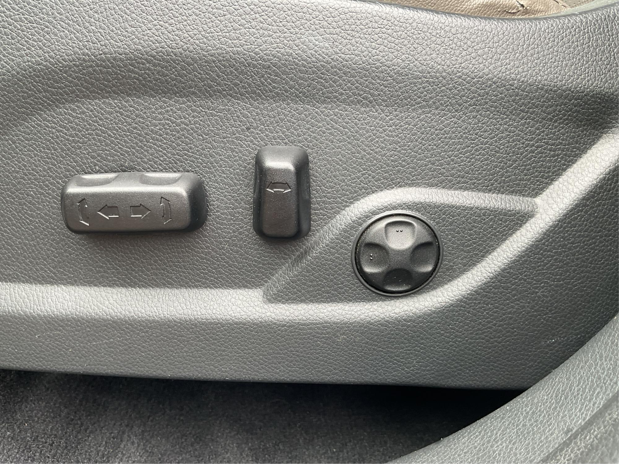2013 Hyundai Santa Fe Sport (5XYZU3LB9DG) with an Theta II 2.4L I-4 gasoline direct injection engine, located at 880 E. National Road, Vandalia, OH, 45377, (937) 908-9800, 39.891918, -84.183594 - Photo#15