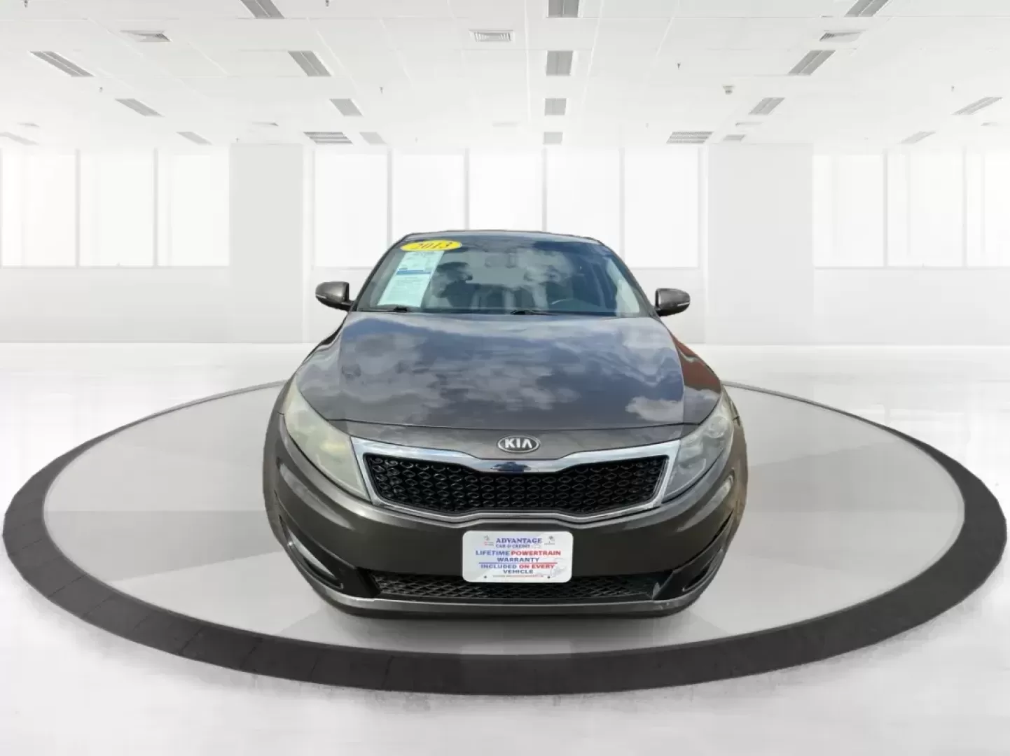 2013 Kia Optima LX (5XXGM4A71DG) with an 2.4L I-4 gasoline direct injection engine, located at 880 E. National Road, Vandalia, OH, 45377, (937) 908-9800, 39.891918, -84.183594 - Photo#6
