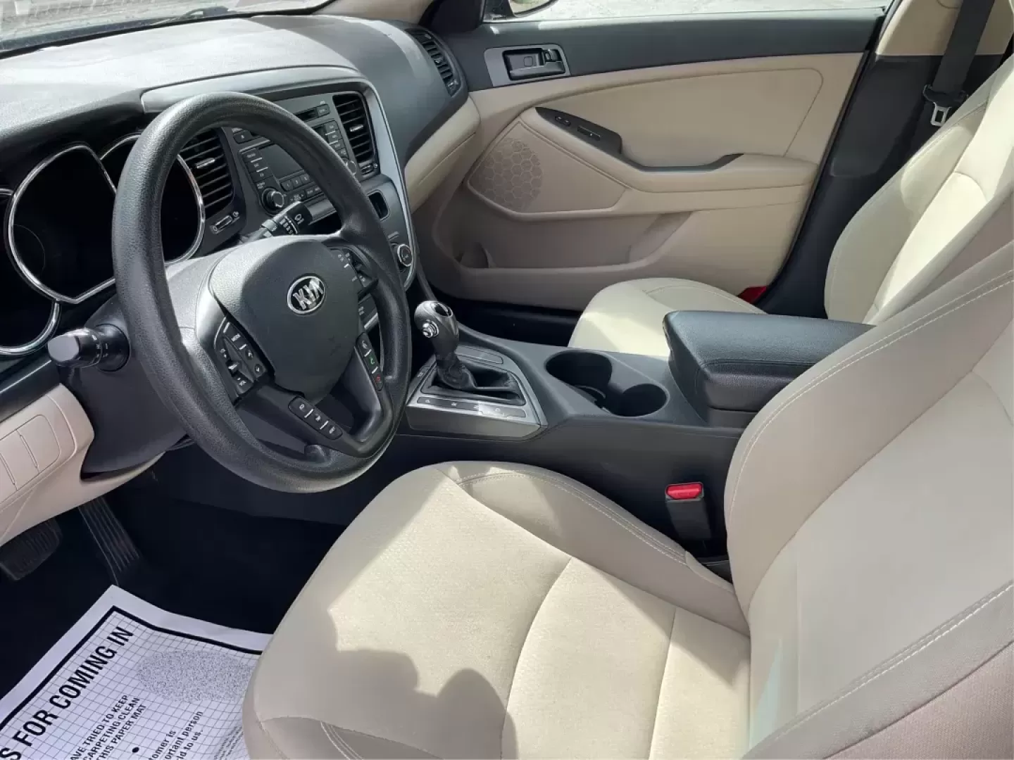 2013 Kia Optima LX (5XXGM4A71DG) with an 2.4L I-4 gasoline direct injection engine, located at 880 E. National Road, Vandalia, OH, 45377, (937) 908-9800, 39.891918, -84.183594 - Photo#8