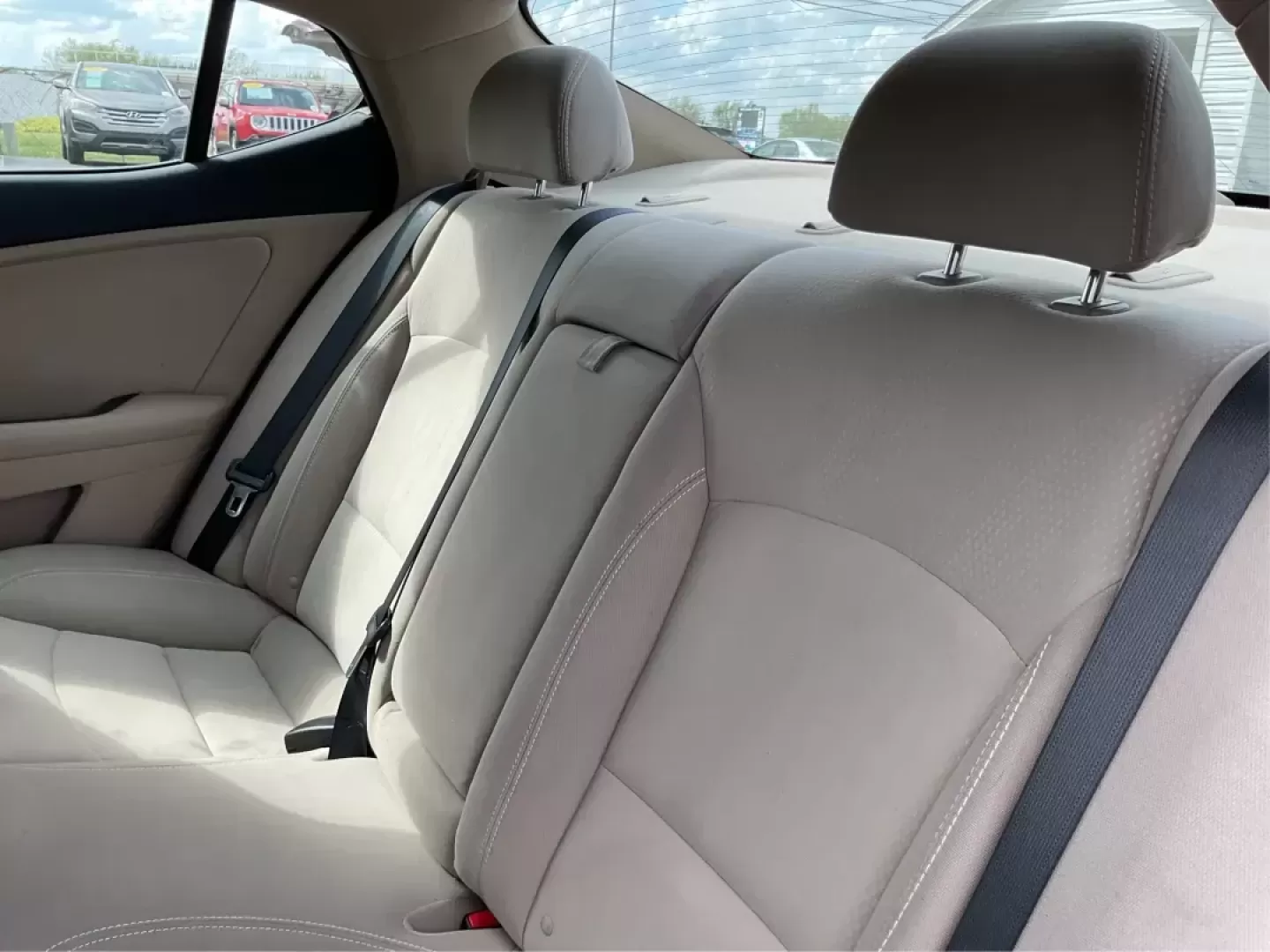2013 Kia Optima LX (5XXGM4A71DG) with an 2.4L I-4 gasoline direct injection engine, located at 880 E. National Road, Vandalia, OH, 45377, (937) 908-9800, 39.891918, -84.183594 - Photo#9