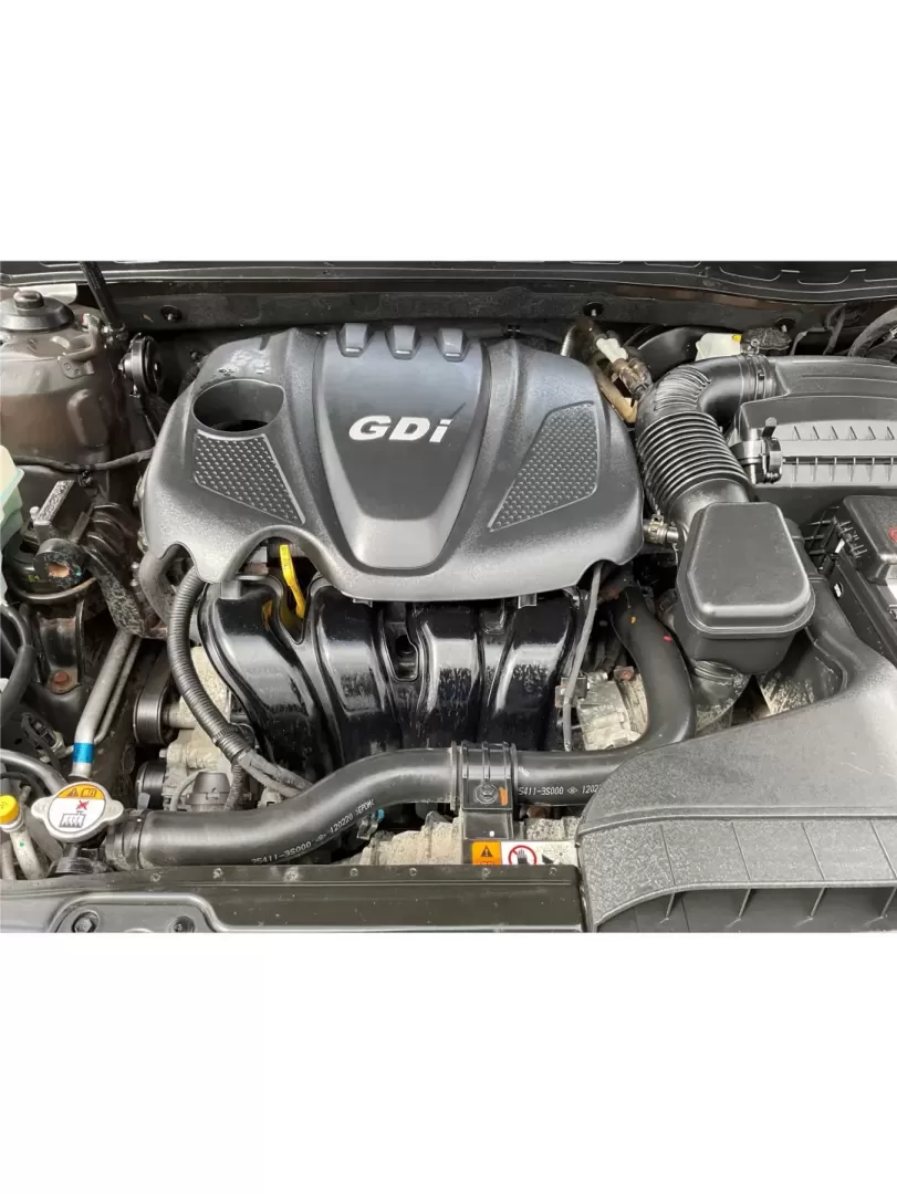 2013 Kia Optima LX (5XXGM4A71DG) with an 2.4L I-4 gasoline direct injection engine, located at 880 E. National Road, Vandalia, OH, 45377, (937) 908-9800, 39.891918, -84.183594 - Photo#10