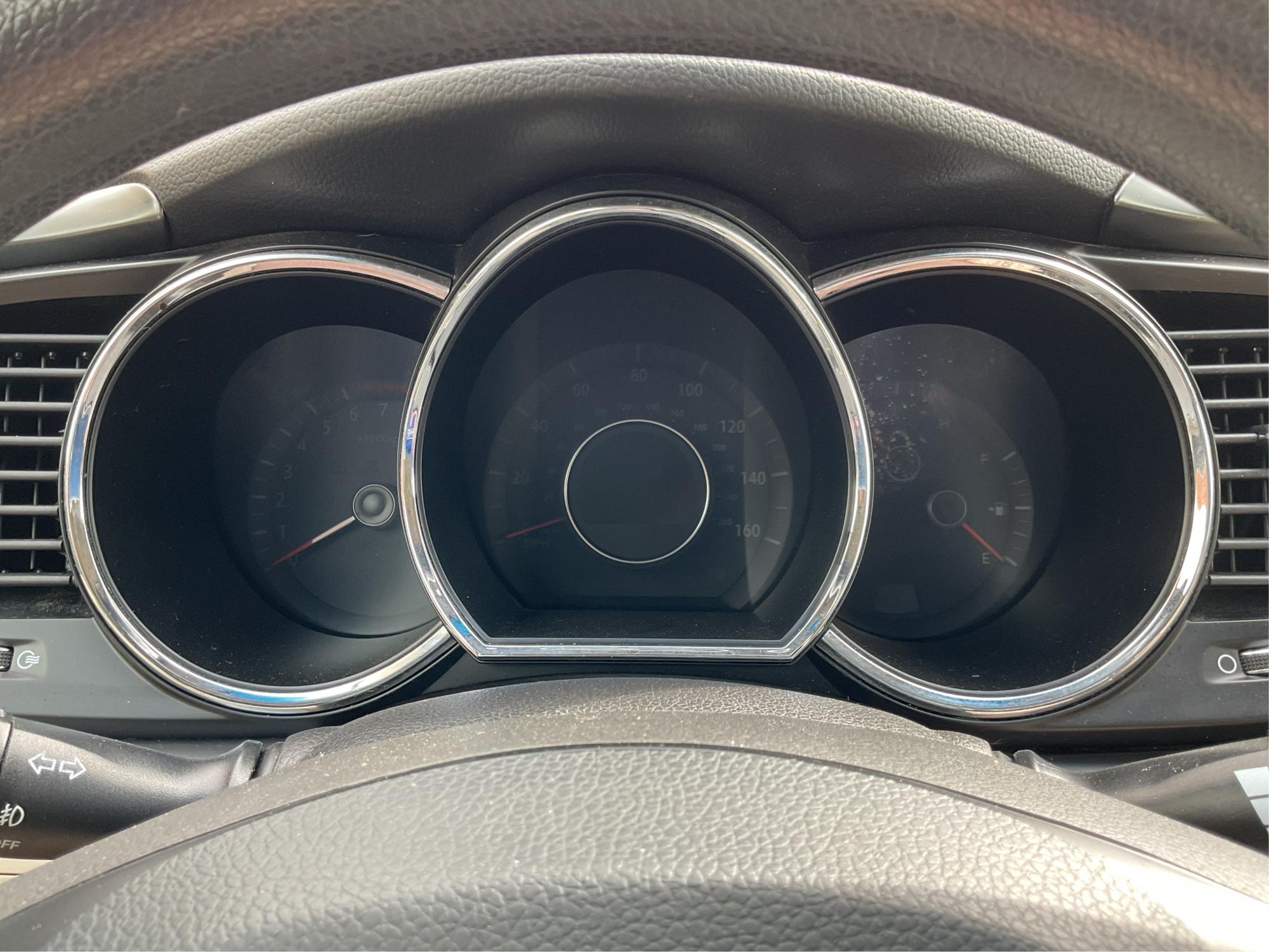 2013 Kia Optima LX (5XXGM4A71DG) with an 2.4L I-4 gasoline direct injection engine, located at 880 E. National Road, Vandalia, OH, 45377, (937) 908-9800, 39.891918, -84.183594 - Photo#13