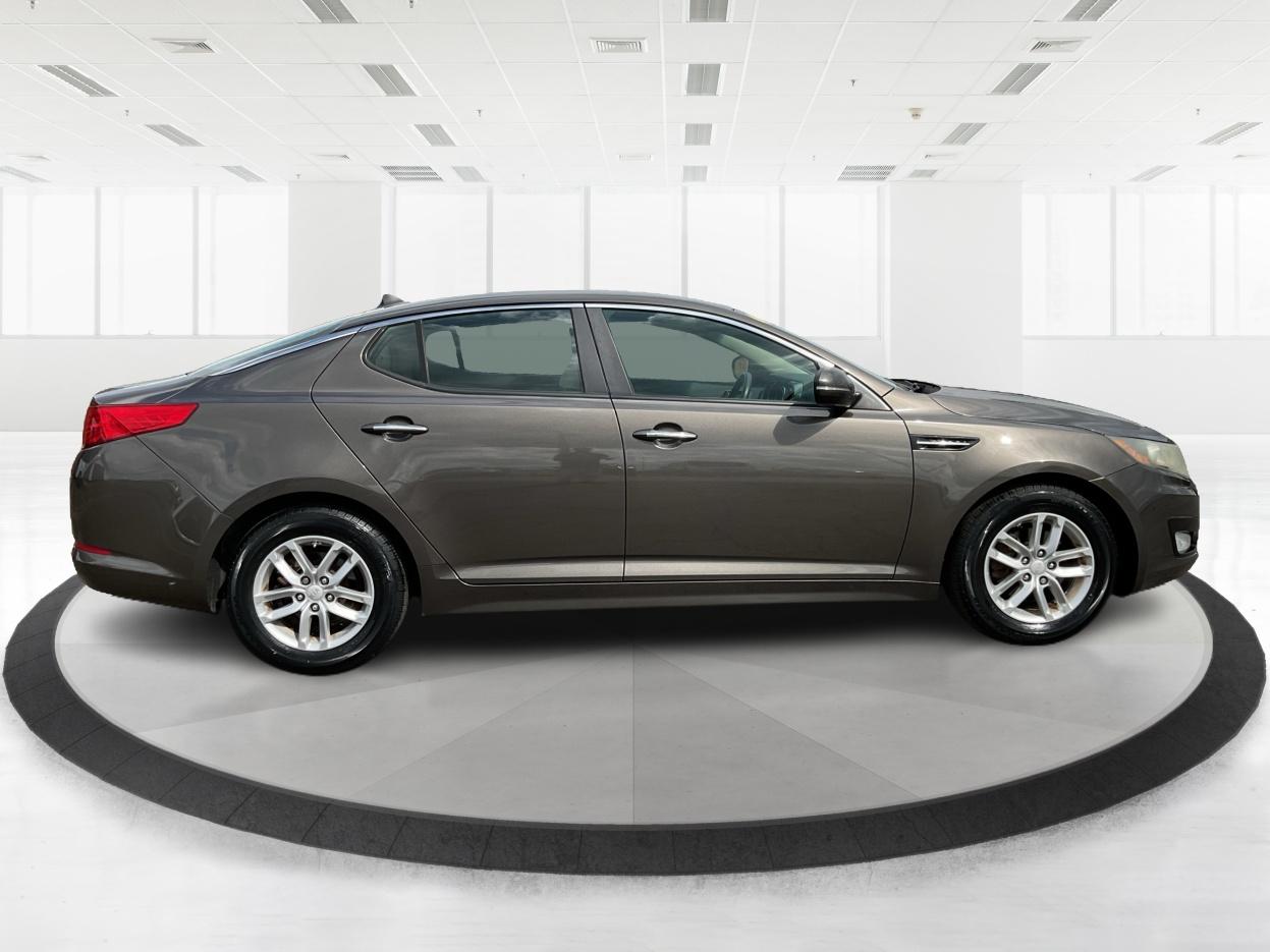 2013 Kia Optima LX (5XXGM4A71DG) with an 2.4L I-4 gasoline direct injection engine, located at 880 E. National Road, Vandalia, OH, 45377, (937) 908-9800, 39.891918, -84.183594 - Photo#1