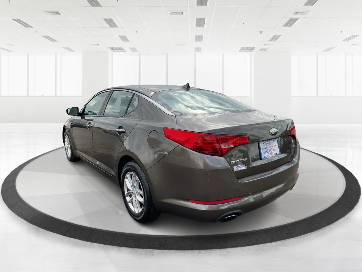 2013 Kia Optima LX (5XXGM4A71DG) with an 2.4L I-4 gasoline direct injection engine, located at 880 E. National Road, Vandalia, OH, 45377, (937) 908-9800, 39.891918, -84.183594 - Photo#4