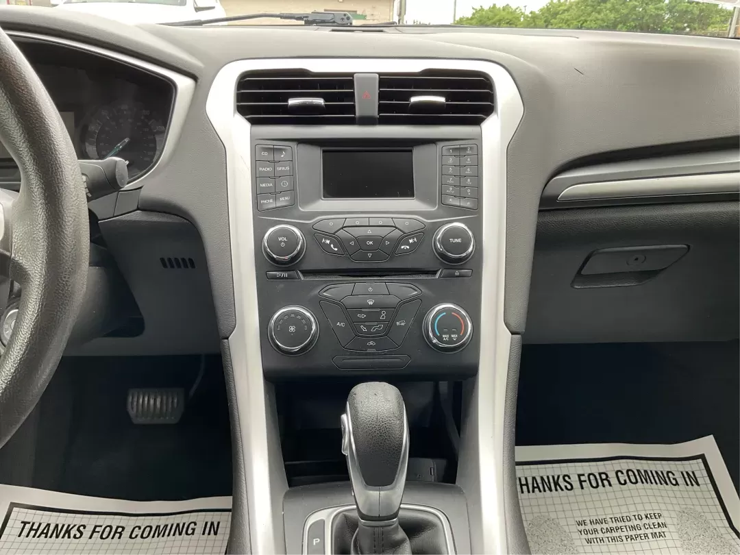 2014 Ford Fusion SE (3FA6P0H78ER) with an Other engine, located at 1184 Kauffman Ave, Fairborn, OH, 45324, (937) 908-9800, 39.807072, -84.030914 - 2014 Ford Fusion SE - Photo#12