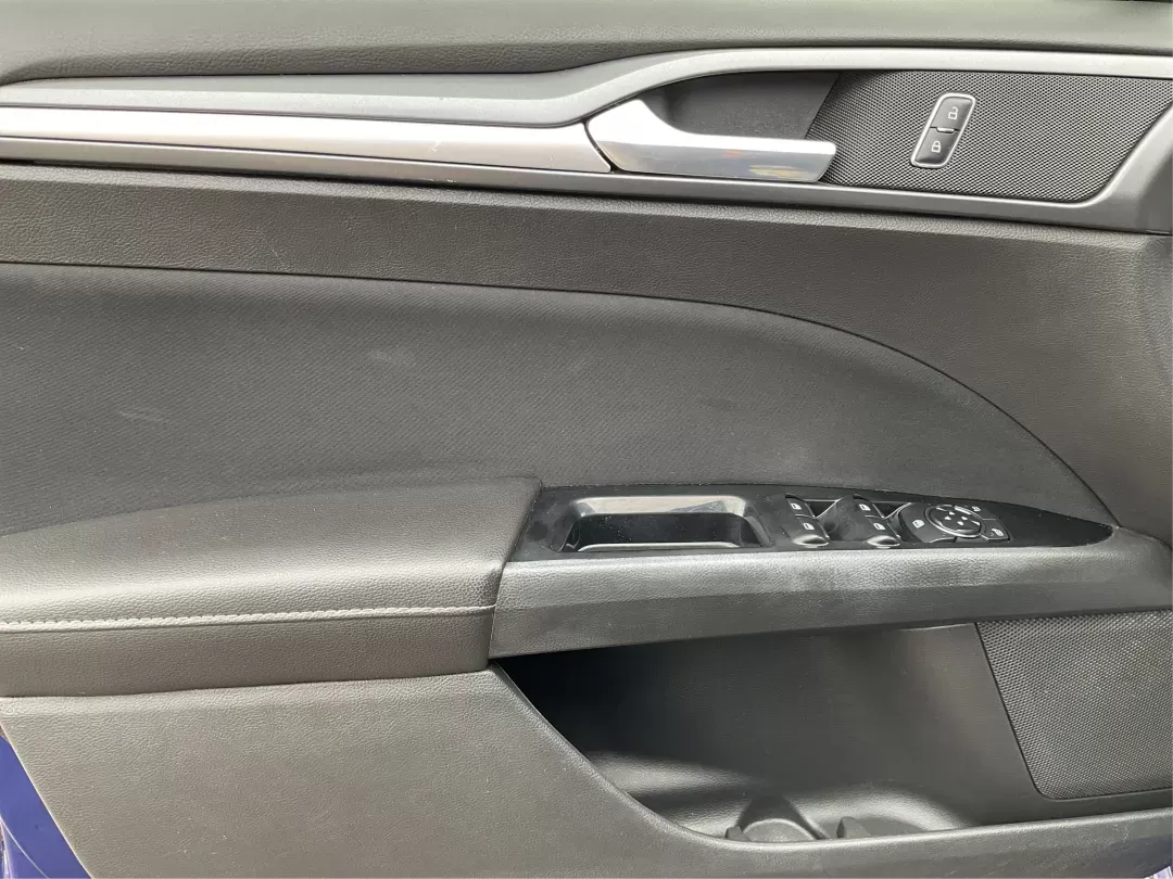 2014 Ford Fusion SE (3FA6P0H78ER) with an Other engine, located at 1184 Kauffman Ave, Fairborn, OH, 45324, (937) 908-9800, 39.807072, -84.030914 - 2014 Ford Fusion SE - Photo#18