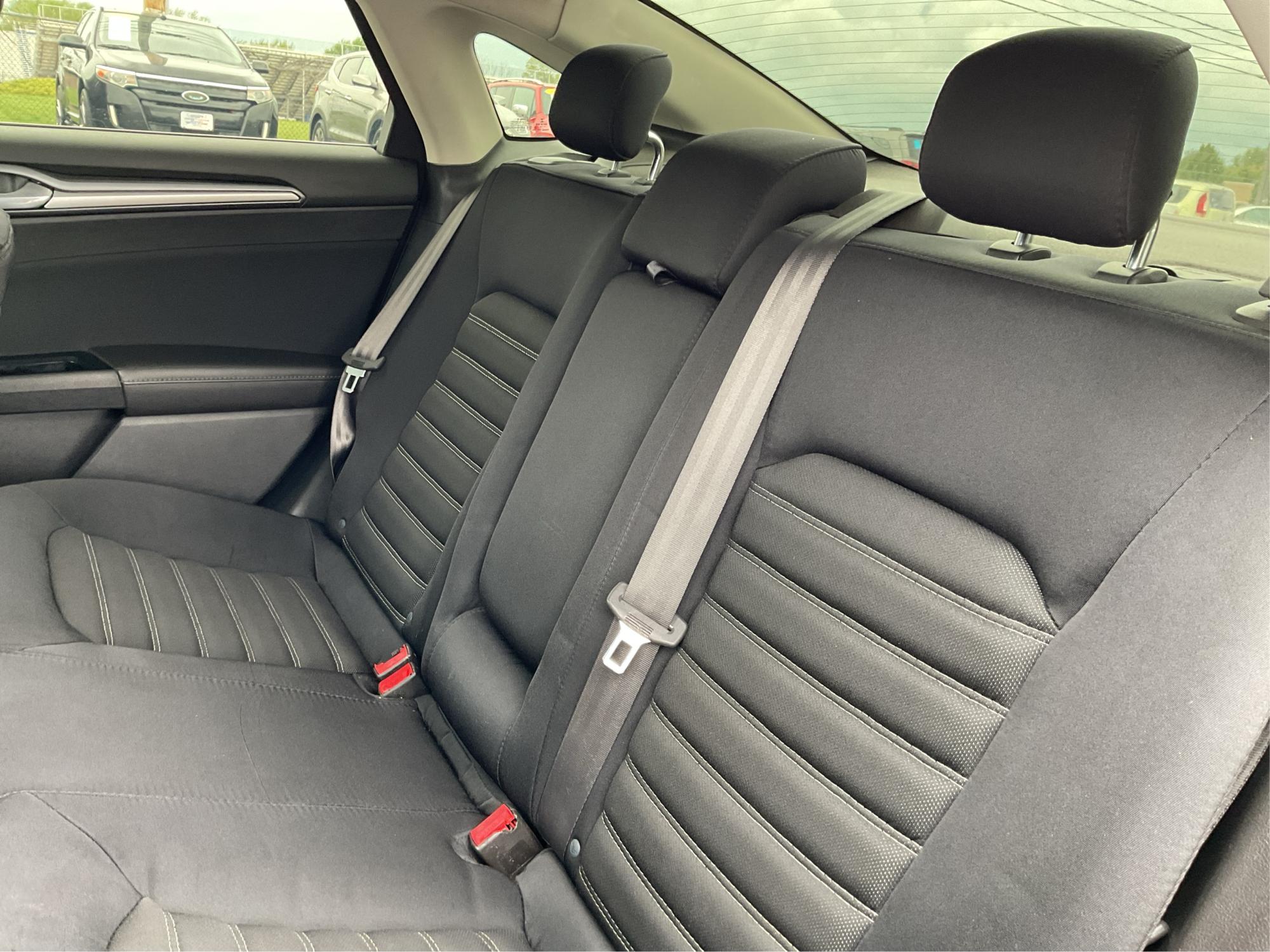 2014 Ford Fusion SE (3FA6P0H78ER) with an Other engine, located at 1184 Kauffman Ave, Fairborn, OH, 45324, (937) 908-9800, 39.807072, -84.030914 - Photo#9