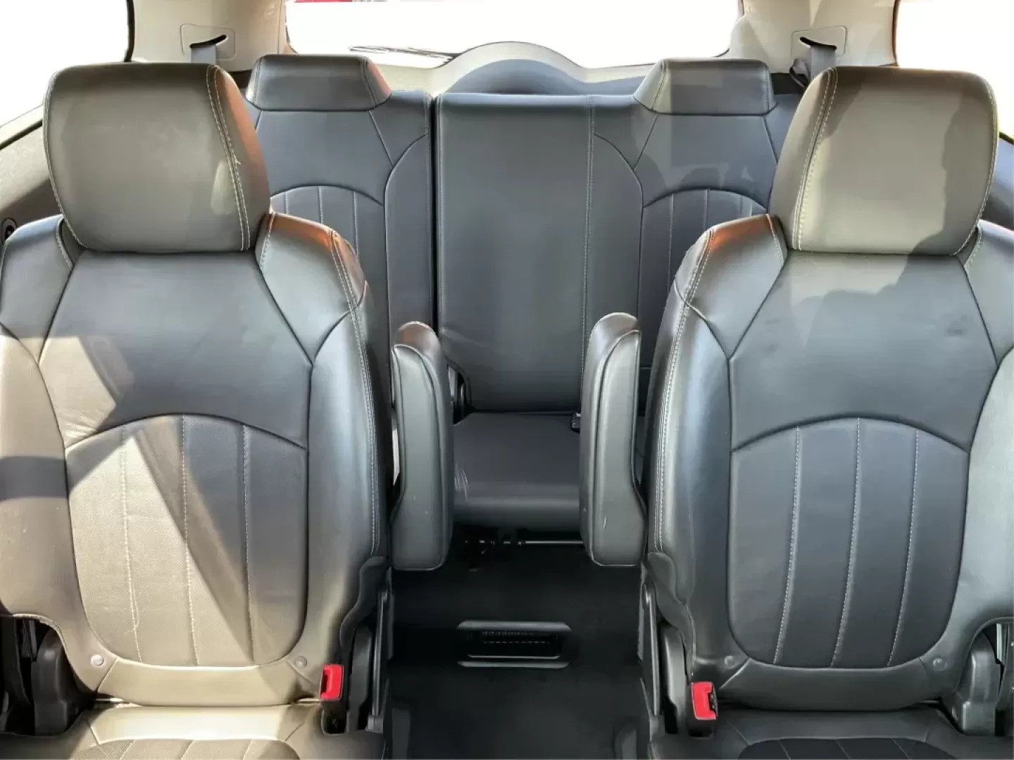 2015 Buick Enclave Leather (5GAKVBKD2FJ) with an 3.6L V-6 gasoline direct injection engine, located at 1230 East Main St, Xenia, OH, 45385, (937) 908-9800, 39.688026, -83.910172 - 2015 Buick Enclave Leather - Photo#14