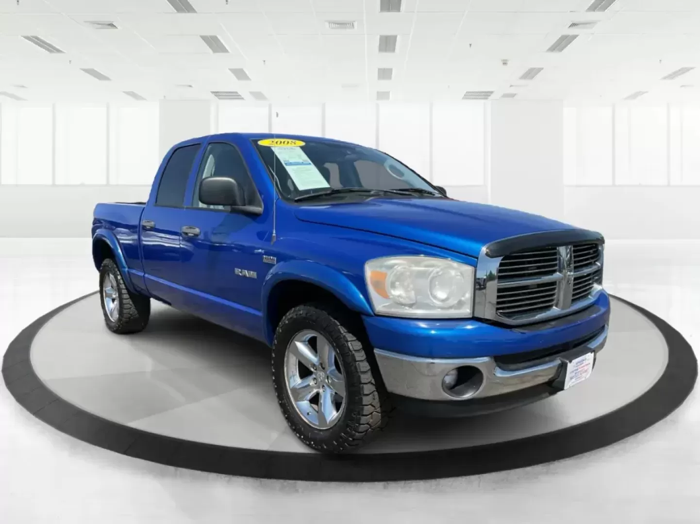 2008 Dodge Ram 1500 SLT (1D7HU18288J) with an HEMI Magnum 5.7L V-8 regular unleaded engine, located at 1230 East Main St, Xenia, OH, 45385, (937) 908-9800, 39.688026, -83.910172 - 2008 Dodge Ram 1500 SLT - Photo#0