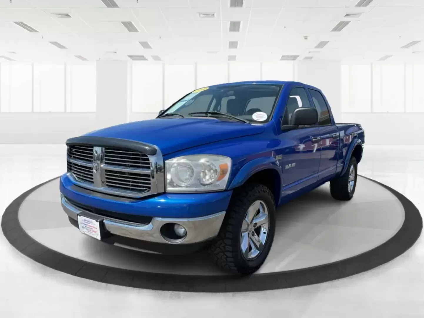 2008 Dodge Ram 1500 SLT (1D7HU18288J) with an HEMI Magnum 5.7L V-8 regular unleaded engine, located at 1230 East Main St, Xenia, OH, 45385, (937) 908-9800, 39.688026, -83.910172 - 2008 Dodge Ram 1500 SLT - Photo#7