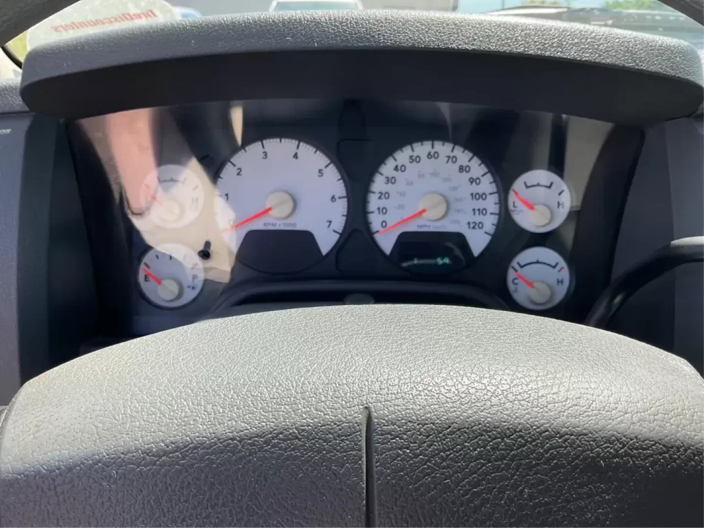 2008 Dodge Ram 1500 SLT (1D7HU18288J) with an HEMI Magnum 5.7L V-8 regular unleaded engine, located at 1230 East Main St, Xenia, OH, 45385, (937) 908-9800, 39.688026, -83.910172 - 2008 Dodge Ram 1500 SLT - Photo#13