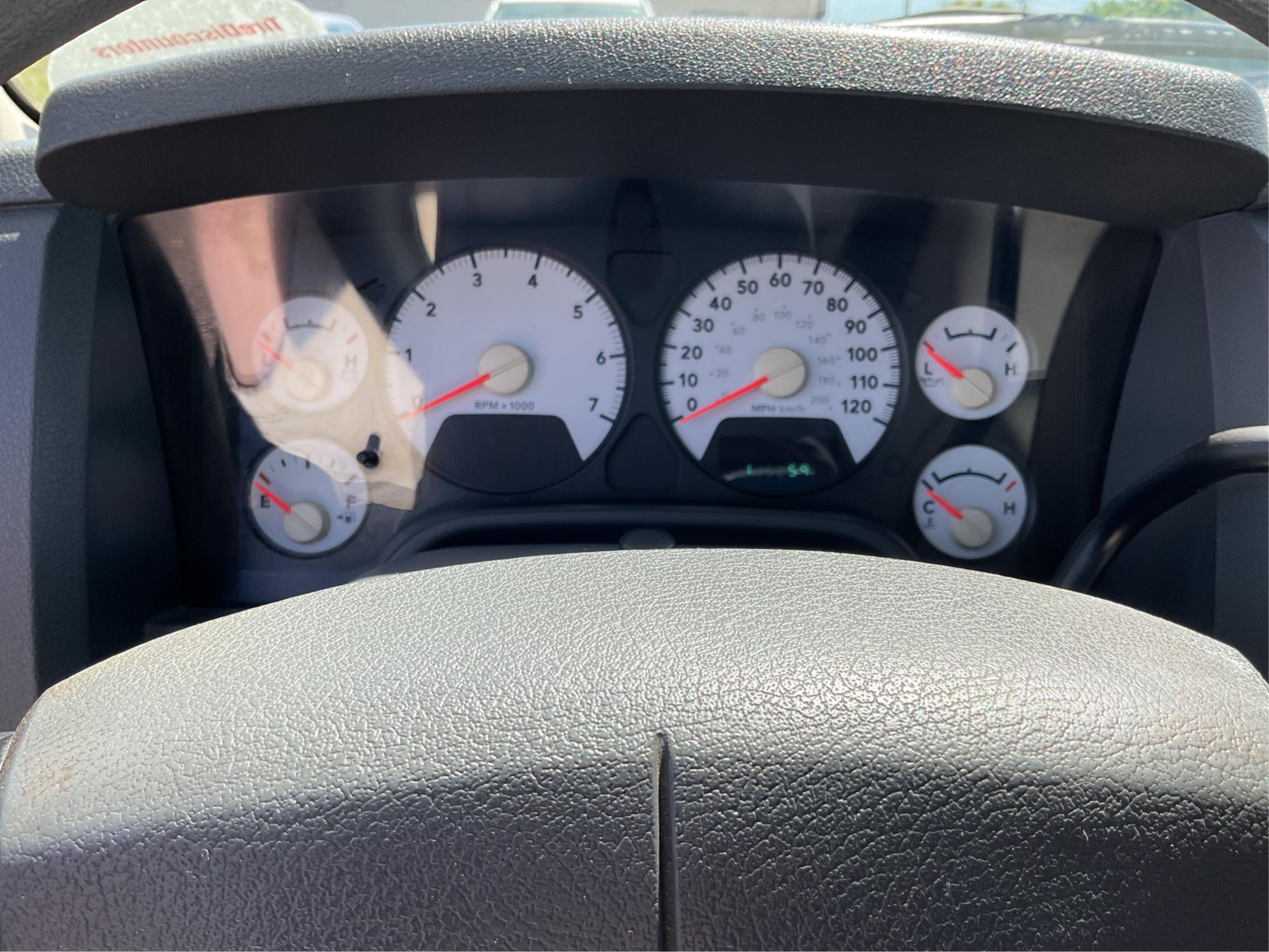2008 Dodge Ram 1500 SLT (1D7HU18288J) with an HEMI Magnum 5.7L V-8 regular unleaded engine, located at 1230 East Main St, Xenia, OH, 45385, (937) 908-9800, 39.688026, -83.910172 - Photo#14