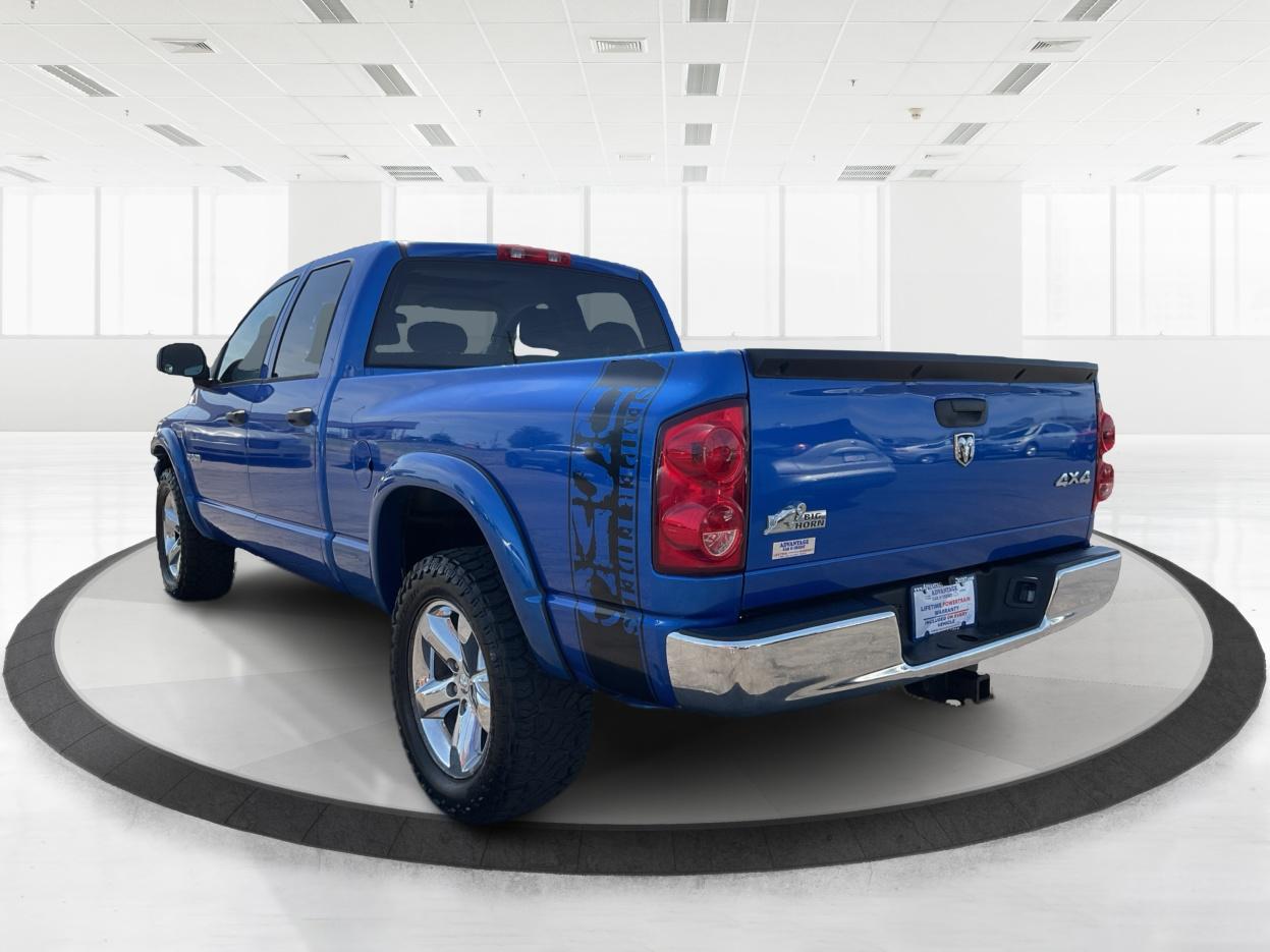 2008 Dodge Ram 1500 SLT (1D7HU18288J) with an HEMI Magnum 5.7L V-8 regular unleaded engine, located at 1230 East Main St, Xenia, OH, 45385, (937) 908-9800, 39.688026, -83.910172 - Photo#5