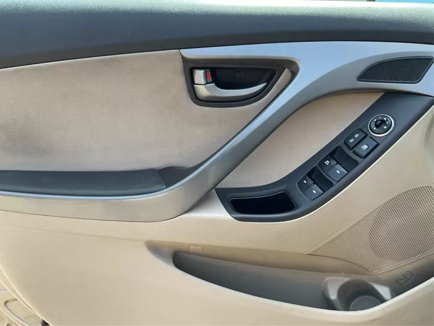 2016 Hyundai Elantra Value Edition (5NPDH4AE3GH) with an Nu 1.8L I-4 DOHC engine, located at 1230 East Main St, Xenia, OH, 45385, (937) 908-9800, 39.688026, -83.910172 - Photo#17