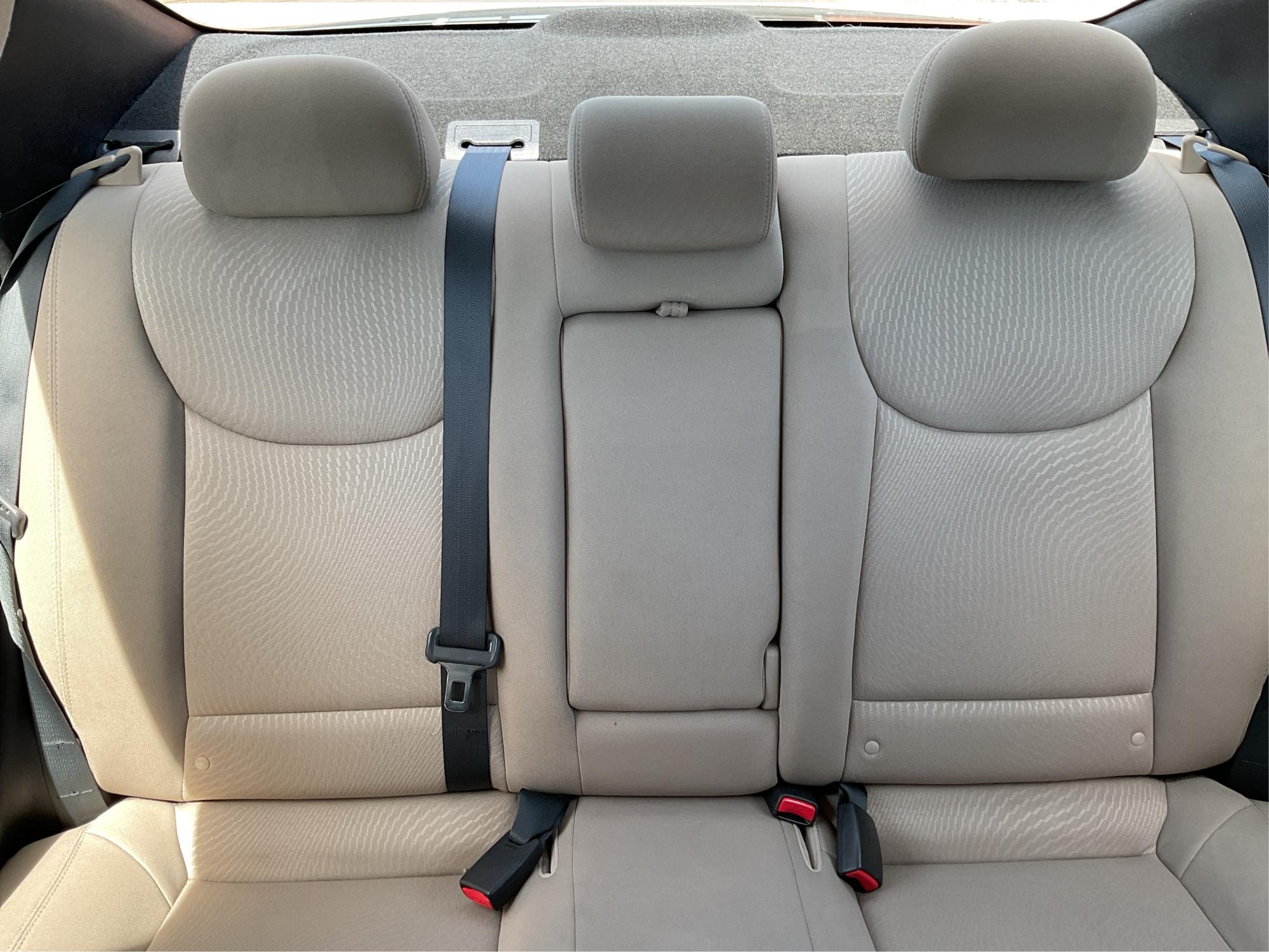 2016 Hyundai Elantra Value Edition (5NPDH4AE3GH) with an Nu 1.8L I-4 DOHC engine, located at 1230 East Main St, Xenia, OH, 45385, (937) 908-9800, 39.688026, -83.910172 - 2016 Hyundai Elantra Value Edition - Photo#14
