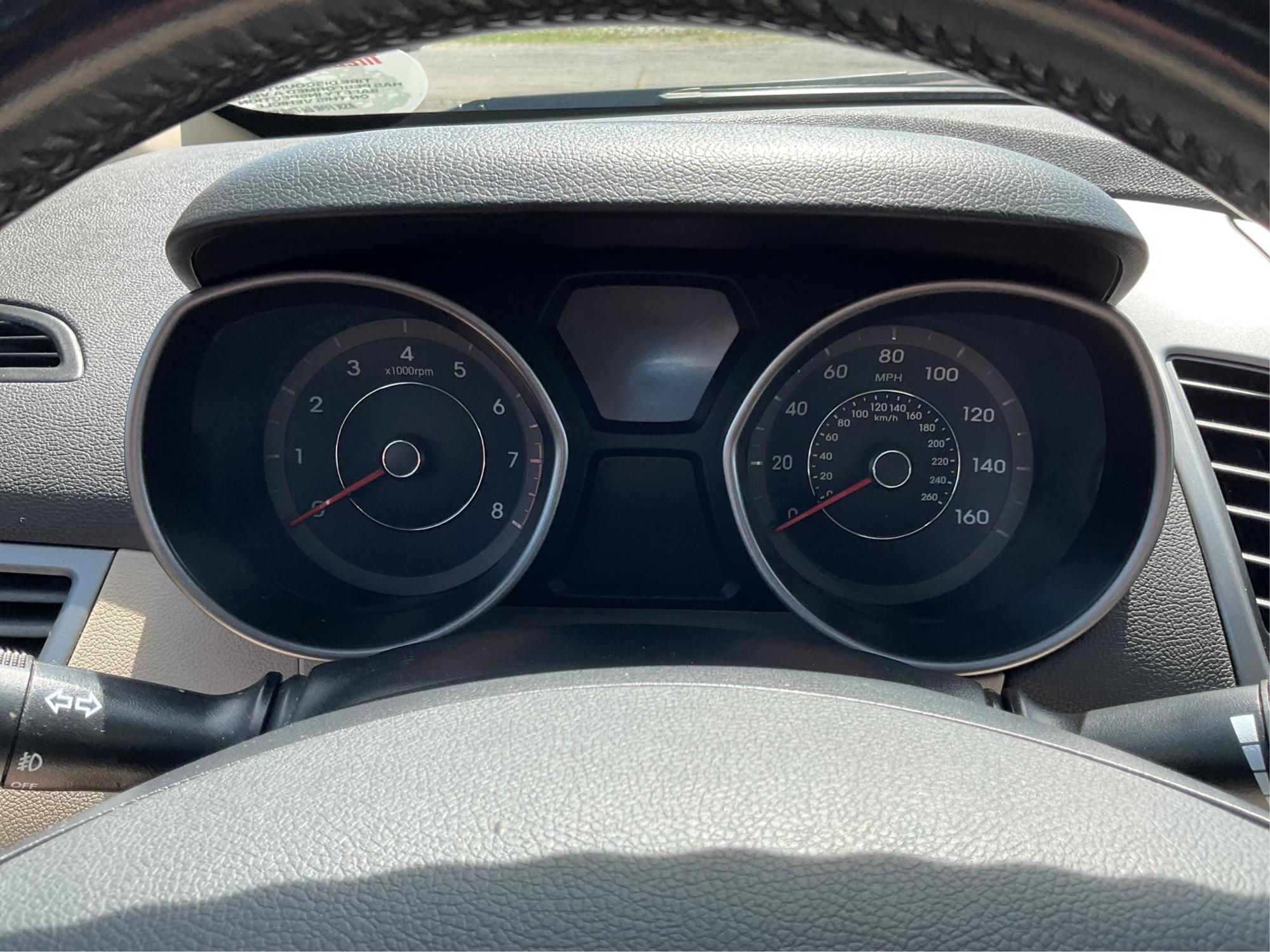 2016 Hyundai Elantra Value Edition (5NPDH4AE3GH) with an Nu 1.8L I-4 DOHC engine, located at 1230 East Main St, Xenia, OH, 45385, (937) 908-9800, 39.688026, -83.910172 - 2016 Hyundai Elantra Value Edition - Photo#15