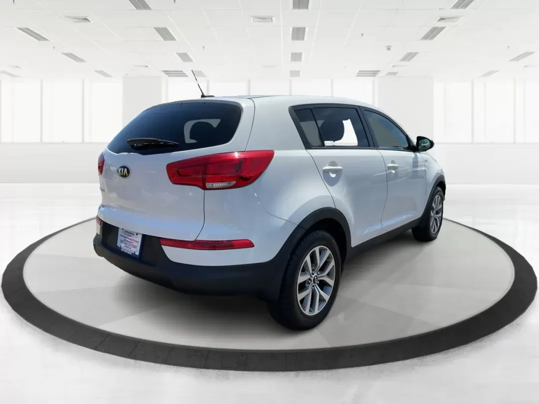 2015 Kia Sportage LX (KNDPBCAC7F7) with an Other engine, located at 1184 Kauffman Ave, Fairborn, OH, 45324, (937) 908-9800, 39.807072, -84.030914 - One Owner - Photo#2