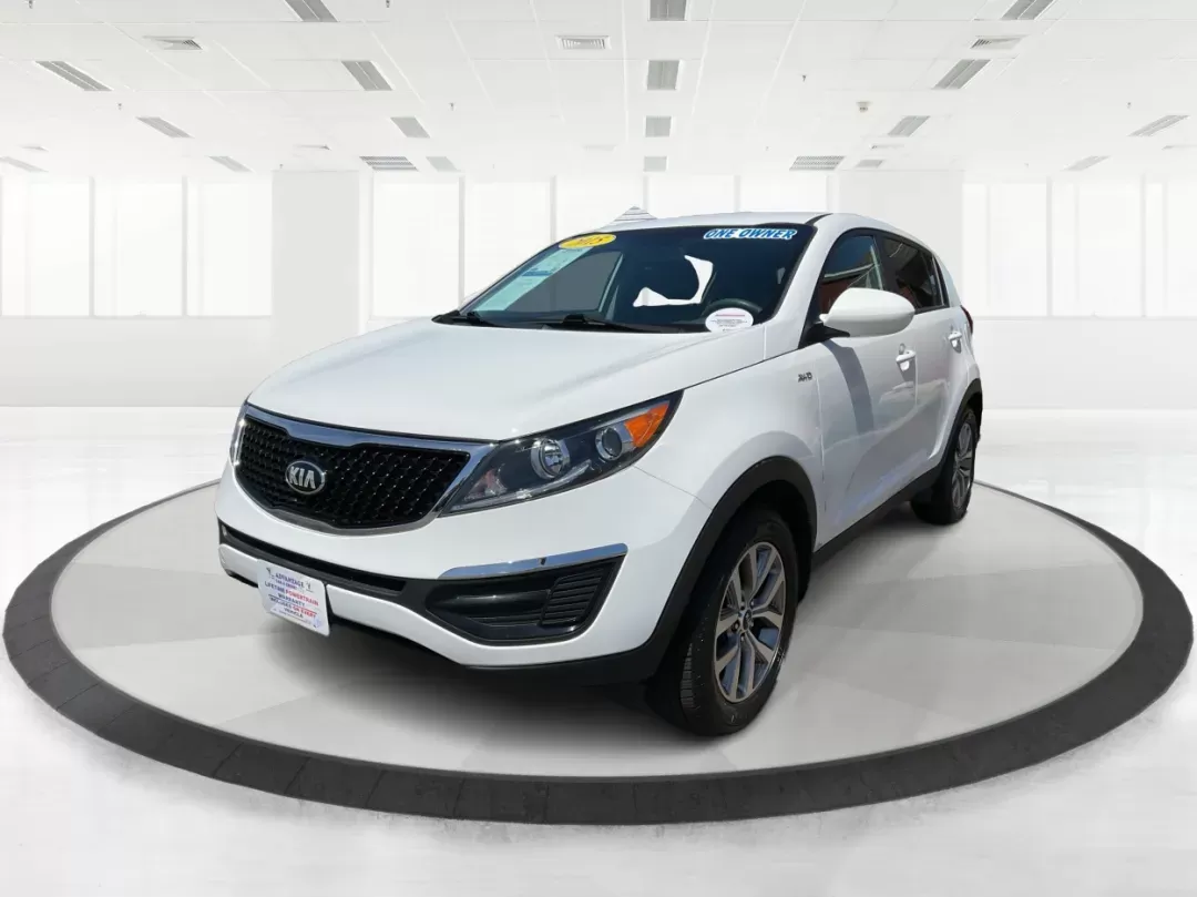 2015 Kia Sportage LX (KNDPBCAC7F7) with an Other engine, located at 1184 Kauffman Ave, Fairborn, OH, 45324, (937) 908-9800, 39.807072, -84.030914 - One Owner - Photo#7