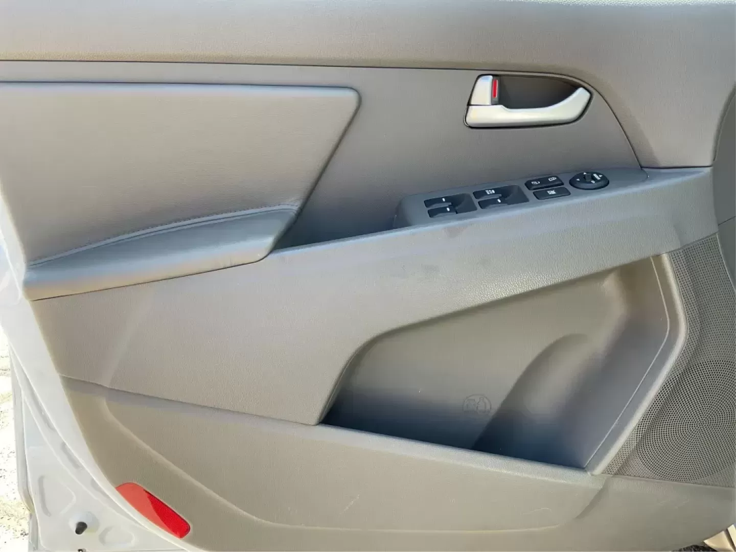 2015 Kia Sportage LX (KNDPBCAC7F7) with an Other engine, located at 1184 Kauffman Ave, Fairborn, OH, 45324, (937) 908-9800, 39.807072, -84.030914 - Photo#16