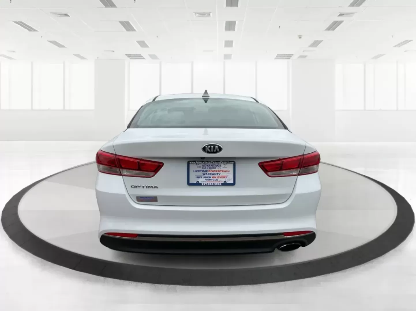 2016 Kia Optima LX (5XXGT4L32GG) with an Theta II 2.4L I-4 gasoline direct injection engine, located at 8750 N County Rd 25A, Piqua, OH, 45356, (937) 908-9800, 40.164391, -84.232513 - 2016 Kia Optima LX - Photo#3