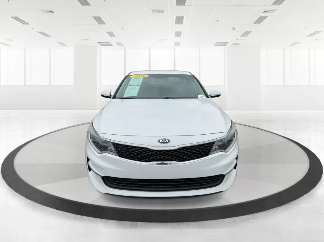 2016 Kia Optima LX (5XXGT4L32GG) with an Theta II 2.4L I-4 gasoline direct injection engine, located at 8750 N County Rd 25A, Piqua, OH, 45356, (937) 908-9800, 40.164391, -84.232513 - Photo#6