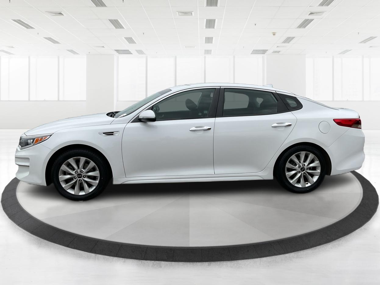 2016 Kia Optima LX (5XXGT4L32GG) with an Theta II 2.4L I-4 gasoline direct injection engine, located at 8750 N County Rd 25A, Piqua, OH, 45356, (937) 908-9800, 40.164391, -84.232513 - Photo#6