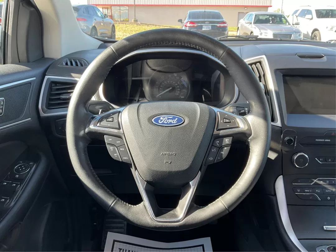 2018 Ford Edge SEL (2FMPK4J8XJB) with an 3.5L V-6 DOHC engine, located at 401 Woodman Dr, Riverside, OH, 45431, (937) 908-9800, 39.760899, -84.123421 - One Owner - Photo#15