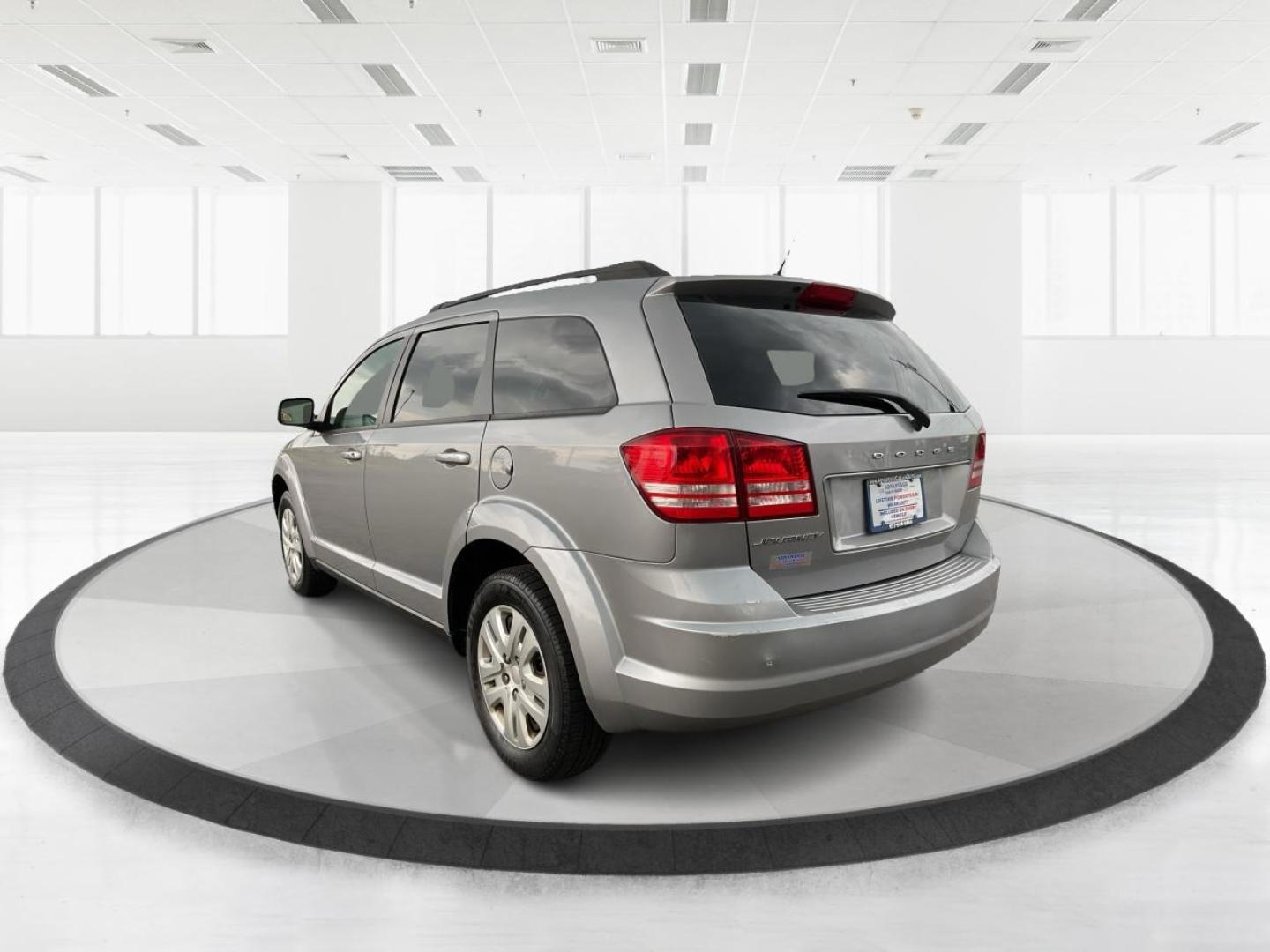 2016 Dodge Journey SE (3C4PDCAB7GT) with an Tigershark MultiAir 2.4L I-4 DOHC engine, located at 8750 N County Rd 25A, Piqua, OH, 45356, (937) 908-9800, 40.164391, -84.232513 - Photo#5