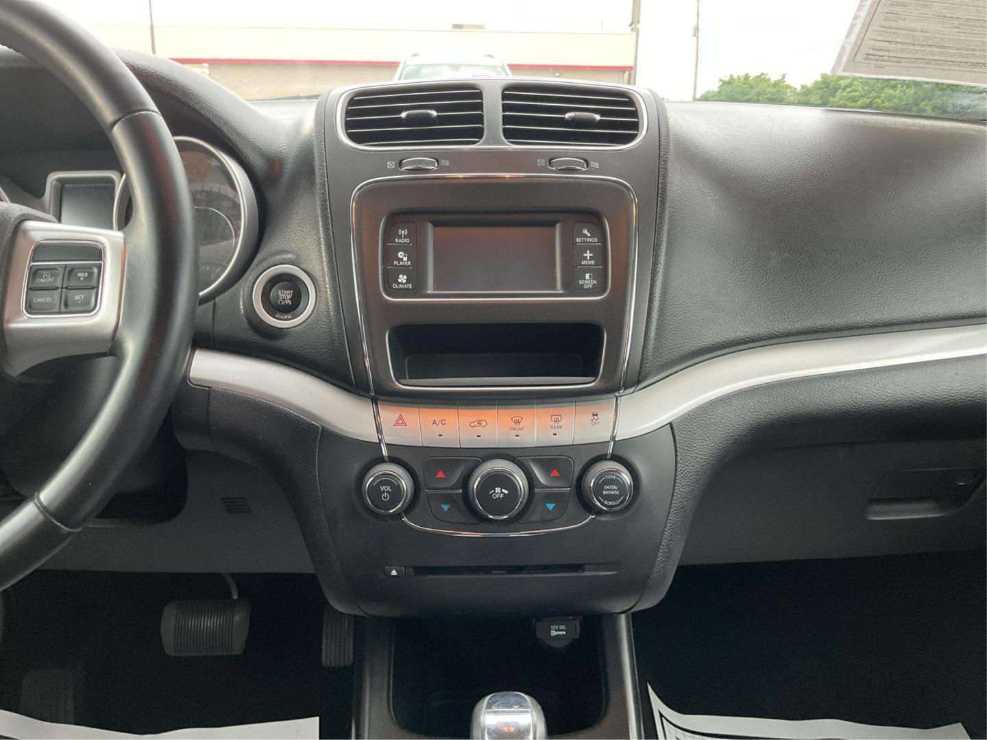 2016 Dodge Journey SE (3C4PDCAB7GT) with an Tigershark MultiAir 2.4L I-4 DOHC engine, located at 8750 N County Rd 25A, Piqua, OH, 45356, (937) 908-9800, 40.164391, -84.232513 - Photo#13