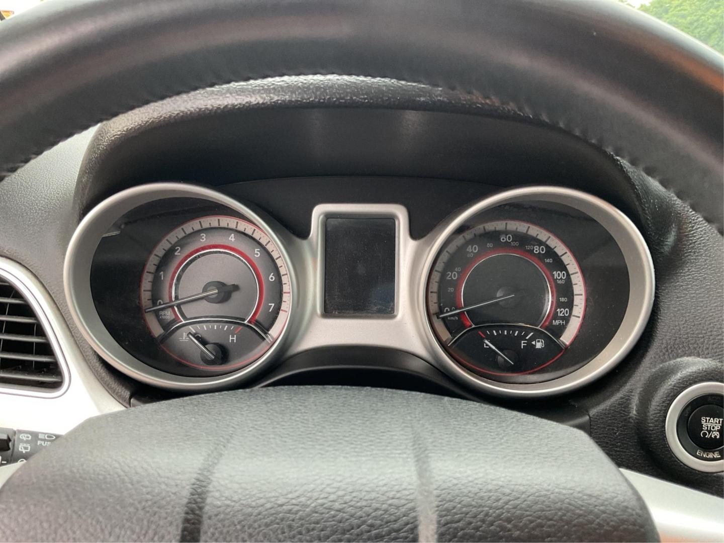 2016 Dodge Journey SE (3C4PDCAB7GT) with an Tigershark MultiAir 2.4L I-4 DOHC engine, located at 8750 N County Rd 25A, Piqua, OH, 45356, (937) 908-9800, 40.164391, -84.232513 - Photo#15