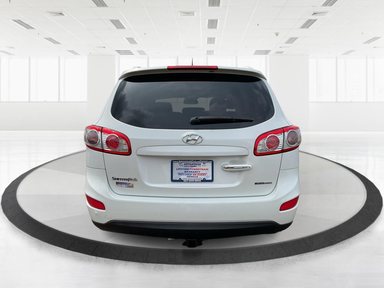 2012 Hyundai Santa Fe Limited V6 (5XYZKDAG5CG) with an 3.5L V-6 DOHC engine, located at 1230 East Main St, Xenia, OH, 45385, (937) 908-9800, 39.688026, -83.910172 - 2012 Hyundai Santa Fe Limited V6 - Photo#4