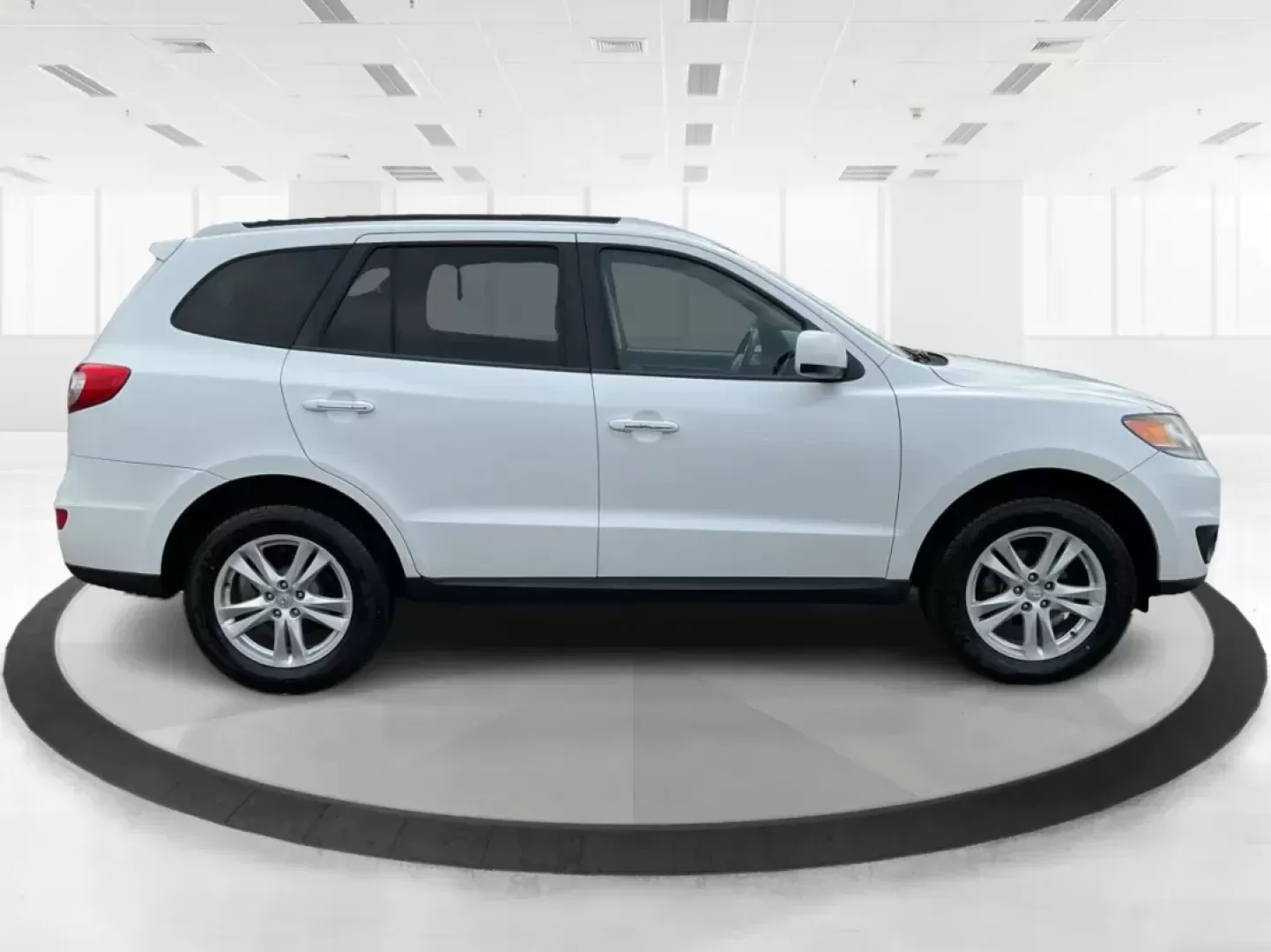2012 Hyundai Santa Fe Limited V6 (5XYZKDAG5CG) with an 3.5L V-6 DOHC engine, located at 1230 East Main St, Xenia, OH, 45385, (937) 908-9800, 39.688026, -83.910172 - 2012 Hyundai Santa Fe Limited V6 - Photo#0