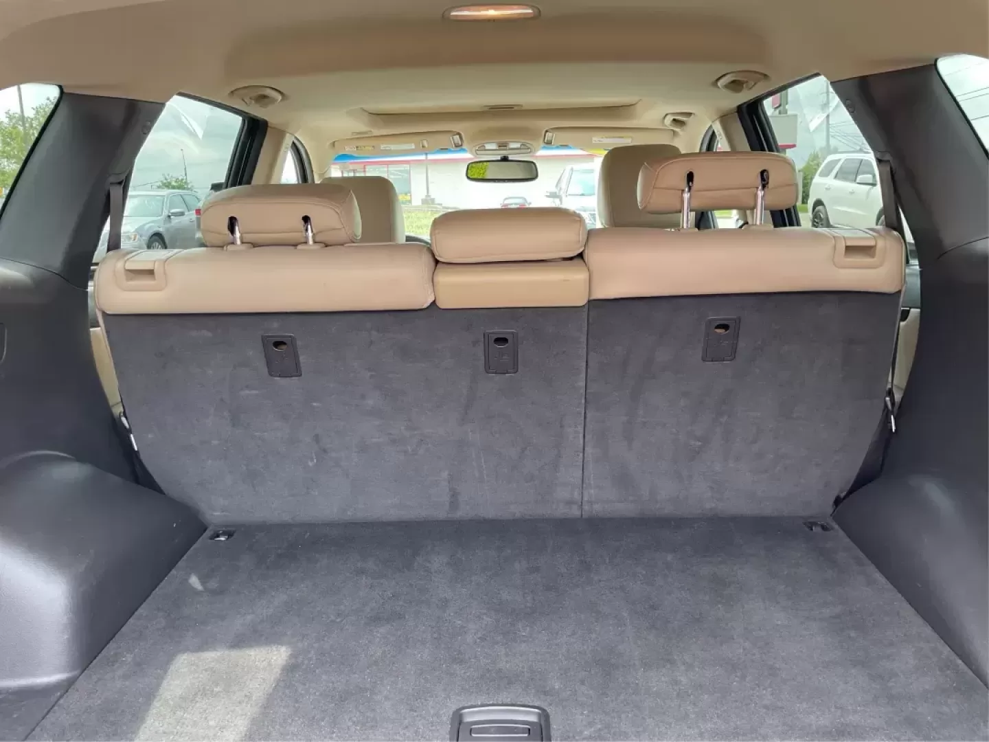 2012 Hyundai Santa Fe Limited V6 (5XYZKDAG5CG) with an 3.5L V-6 DOHC engine, located at 1230 East Main St, Xenia, OH, 45385, (937) 908-9800, 39.688026, -83.910172 - 2012 Hyundai Santa Fe Limited V6 - Photo#11