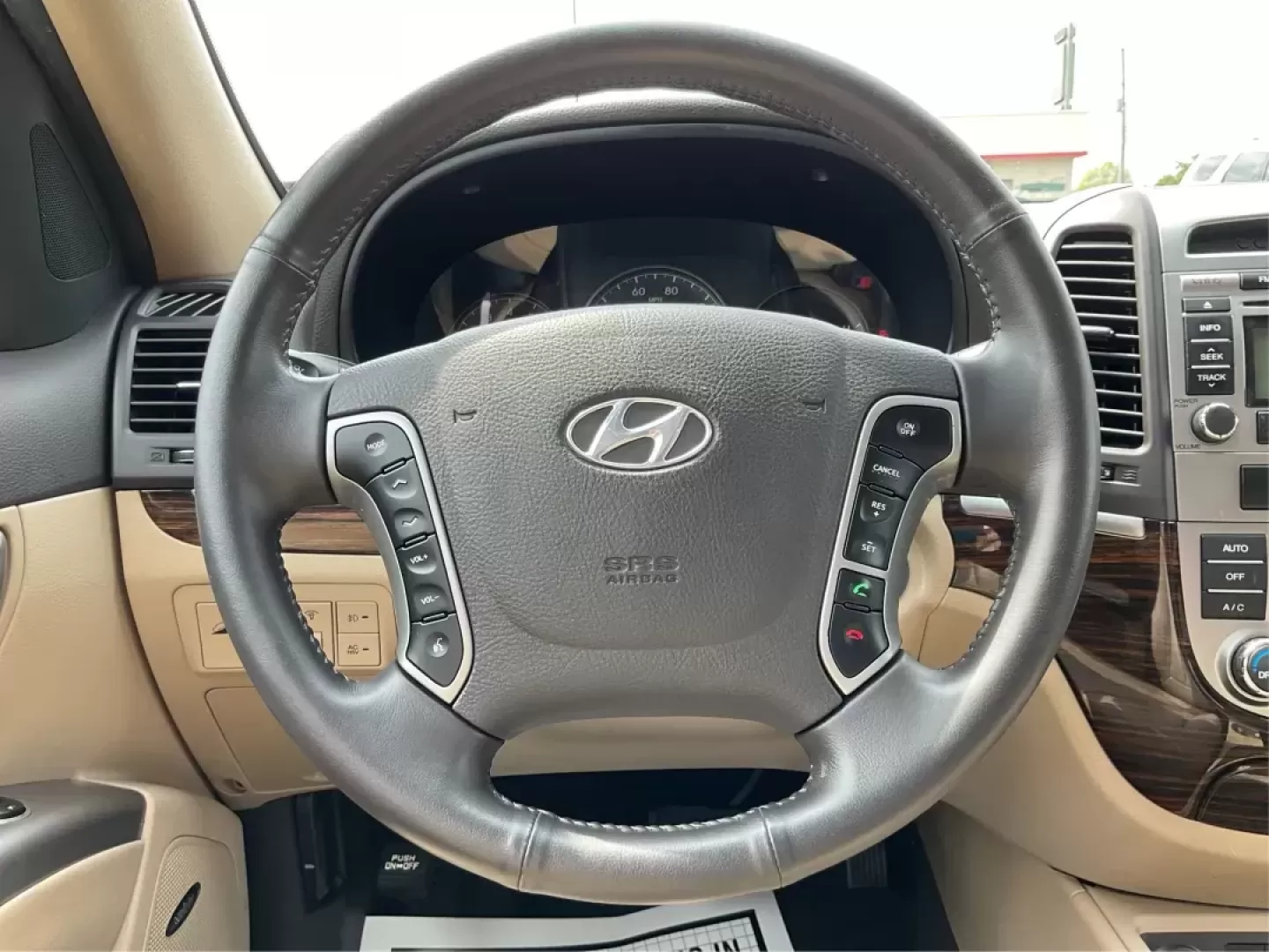 2012 Hyundai Santa Fe Limited V6 (5XYZKDAG5CG) with an 3.5L V-6 DOHC engine, located at 1230 East Main St, Xenia, OH, 45385, (937) 908-9800, 39.688026, -83.910172 - 2012 Hyundai Santa Fe Limited V6 - Photo#15